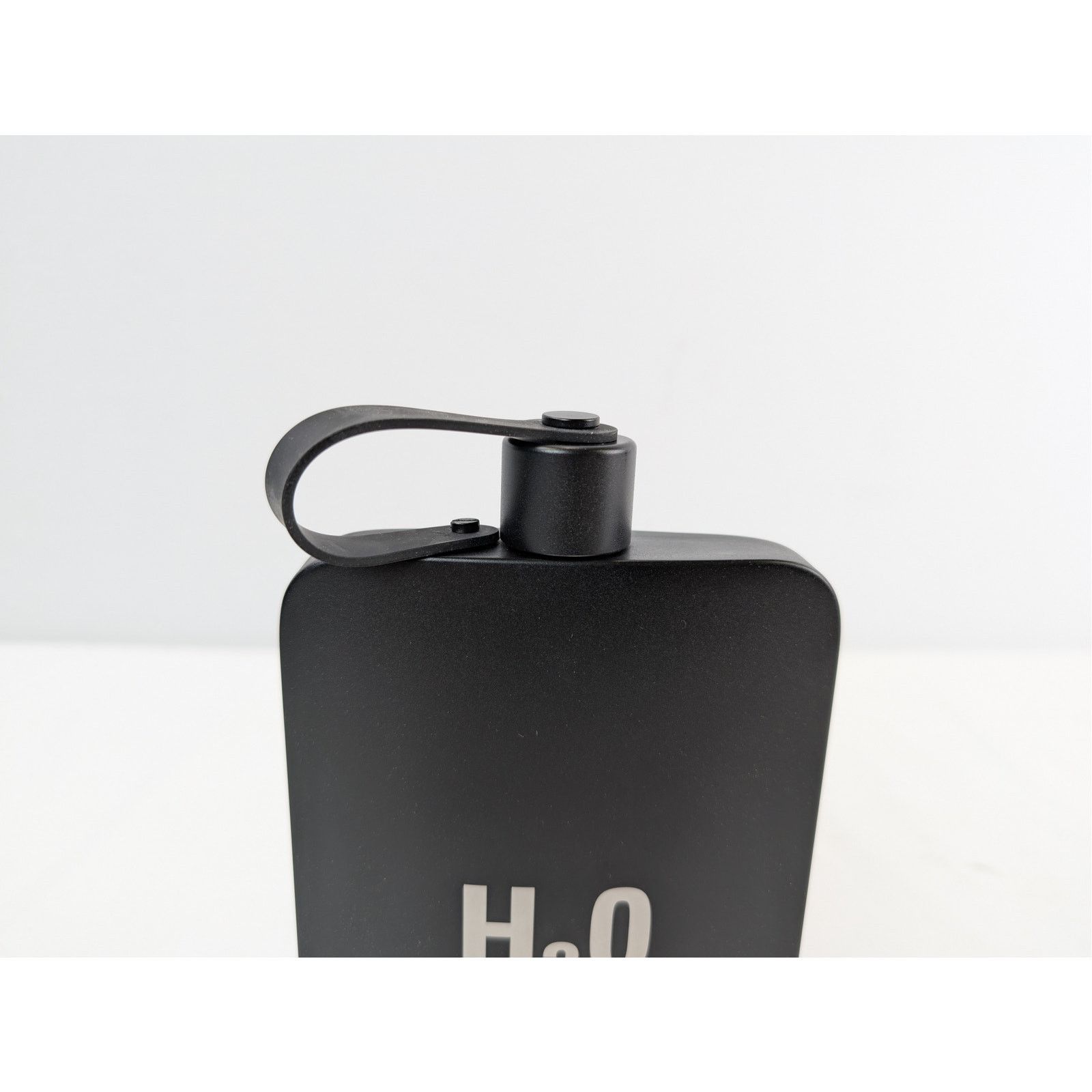 Balenciaga o1rshd1 Q:4 / Size: OS / H2O Water Bottle in Black Size ONE SIZE - 3 Thumbnail