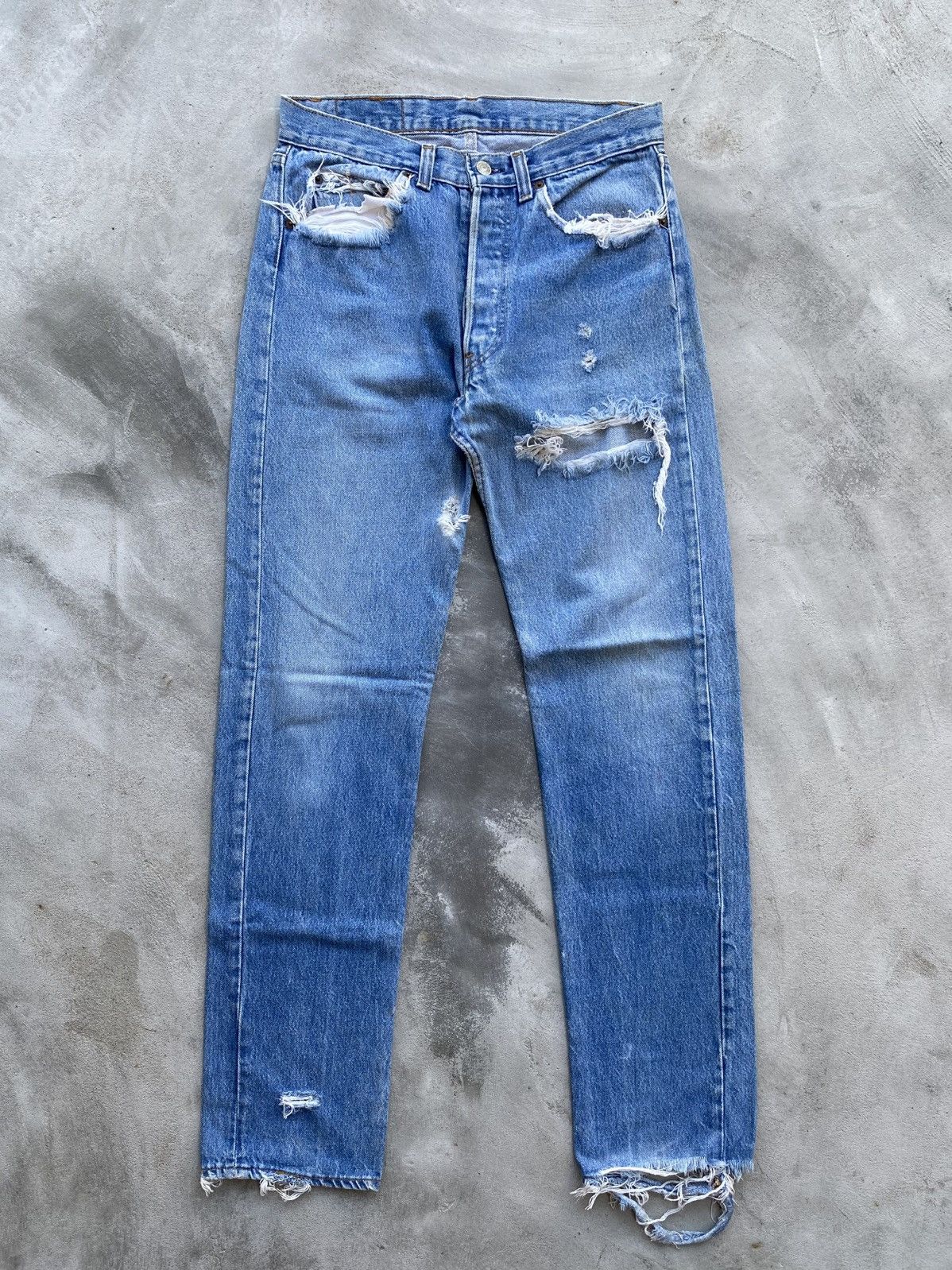 Levi's Vintage Clothing VINTAGE LEVI’S 501 DISTRESSED Size US 31 - 1 Thumbnail