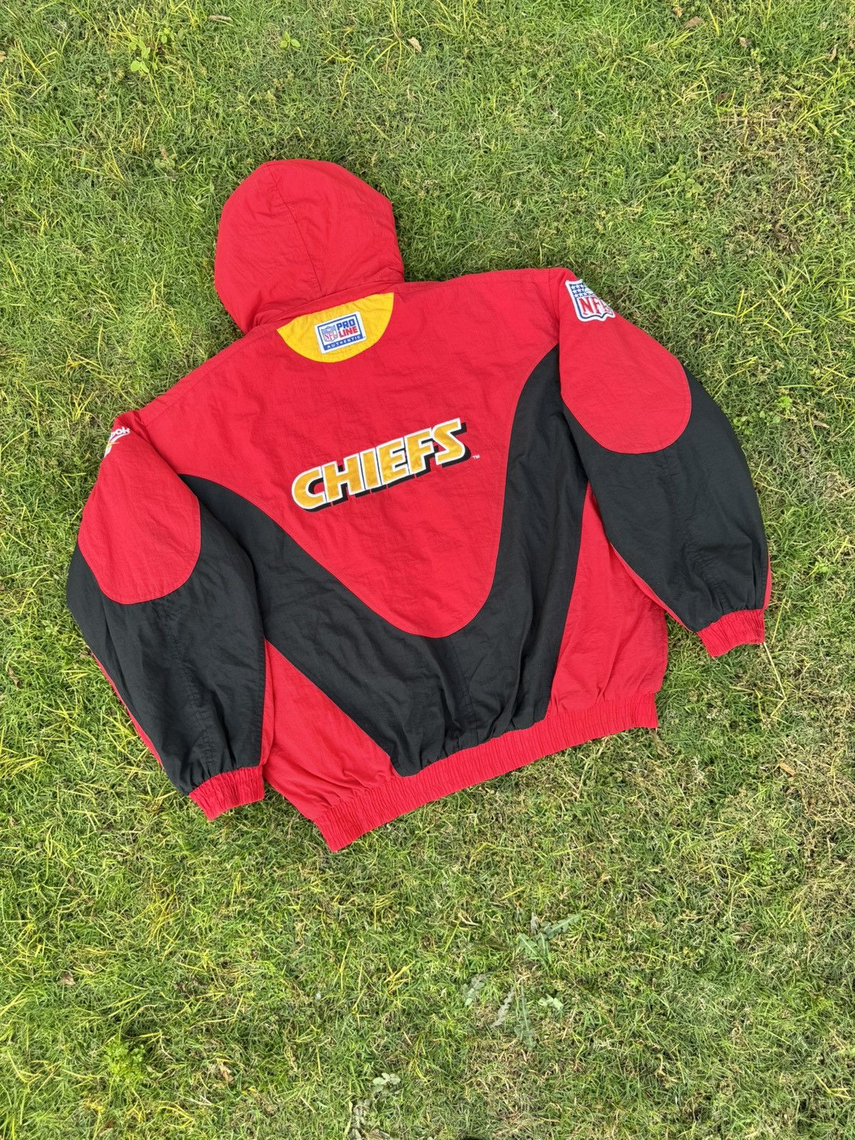 Reebok Vintage Red + Black Reebok NFL Pro Line Kansas City Chiefs Size US L / EU 52-54 / 3 - 12 Thumbnail