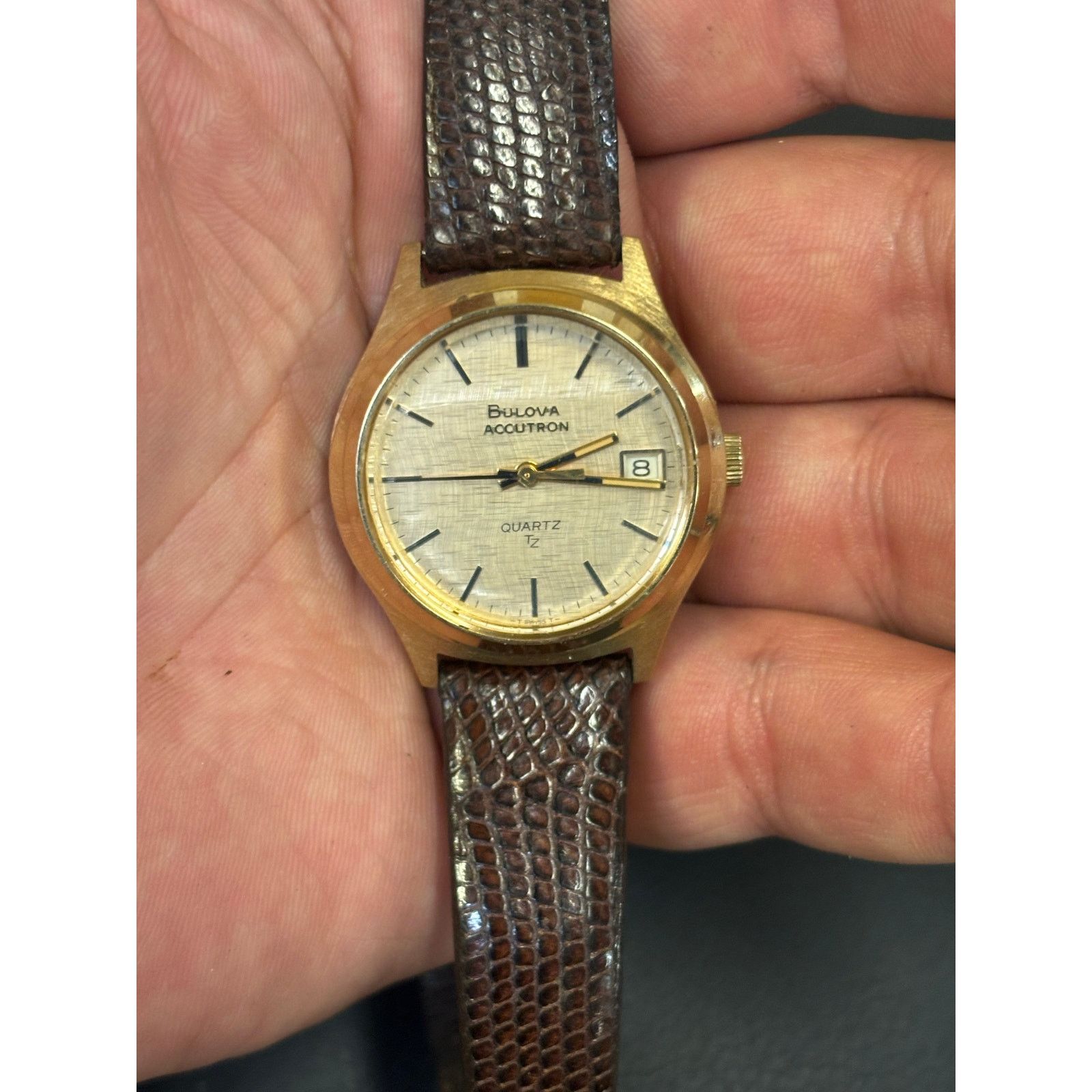 Bulova Vintage Bulova N8 Gold Tone Mens Watch! New Battery! Size ONE SIZE - 1 Thumbnail