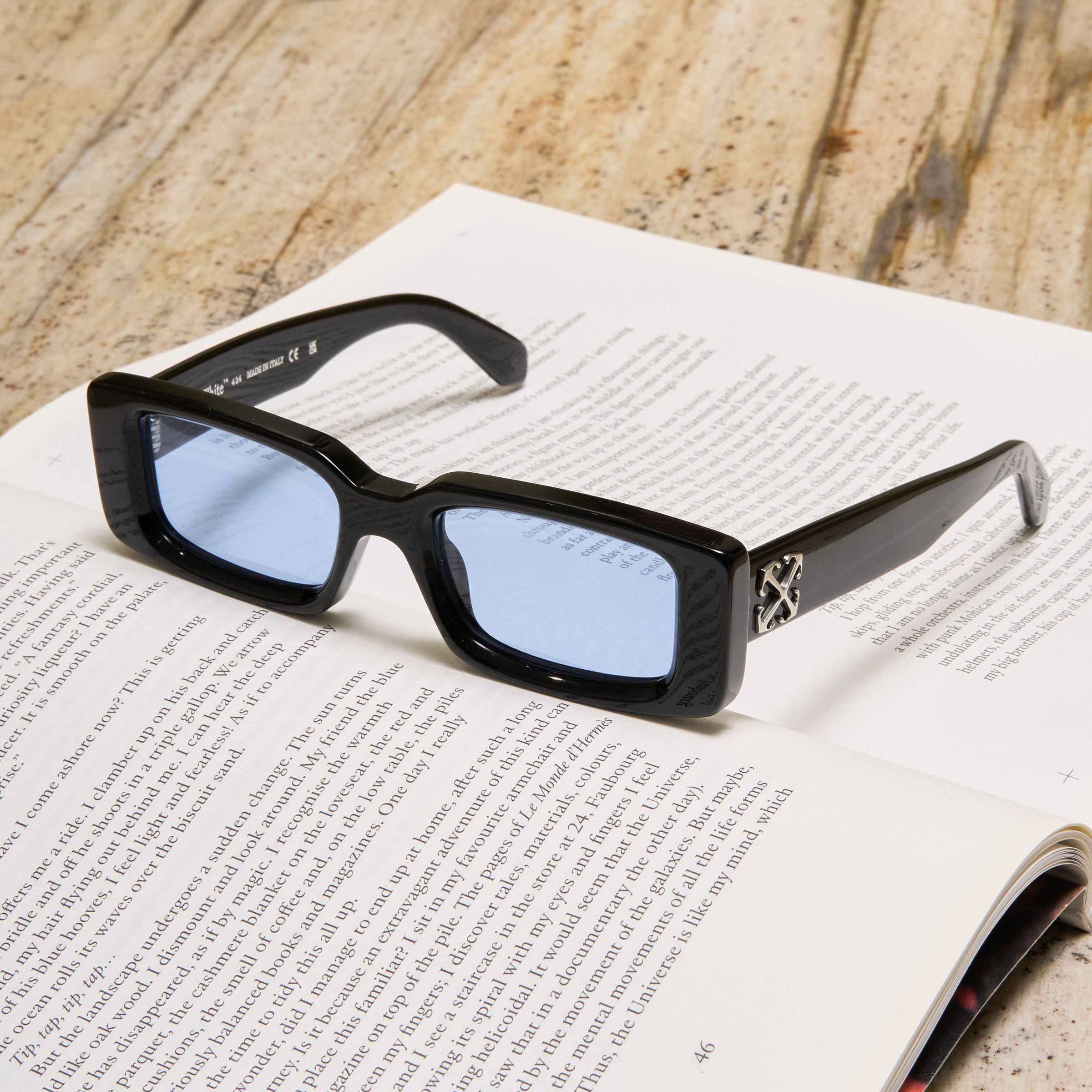 Off-White OFF WHITE Arthur Sunglasses BLACK/BLUE Size ONE SIZE - 1 Thumbnail