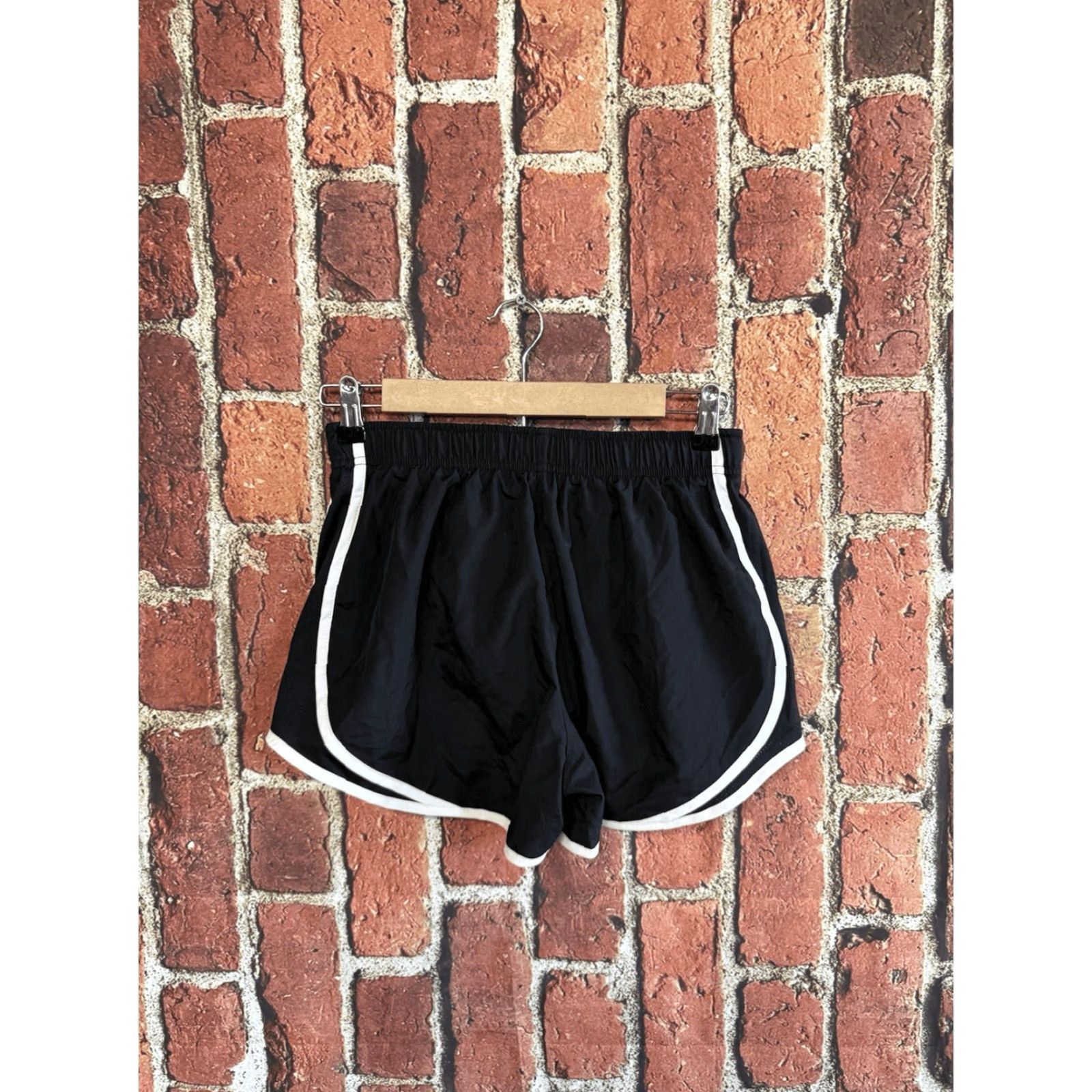 Nike Nike Womens Black Lined Running Shorts Dri-Fit Drawstring Size Small Size 28" / US 6 / IT 42 - 2 Thumbnail