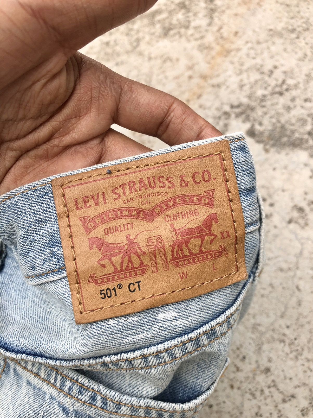 Levi's SELVEDGE LEVIS 501 DISTRESSED JEANS Size 30" / US 8 / IT 44 - 9 Thumbnail