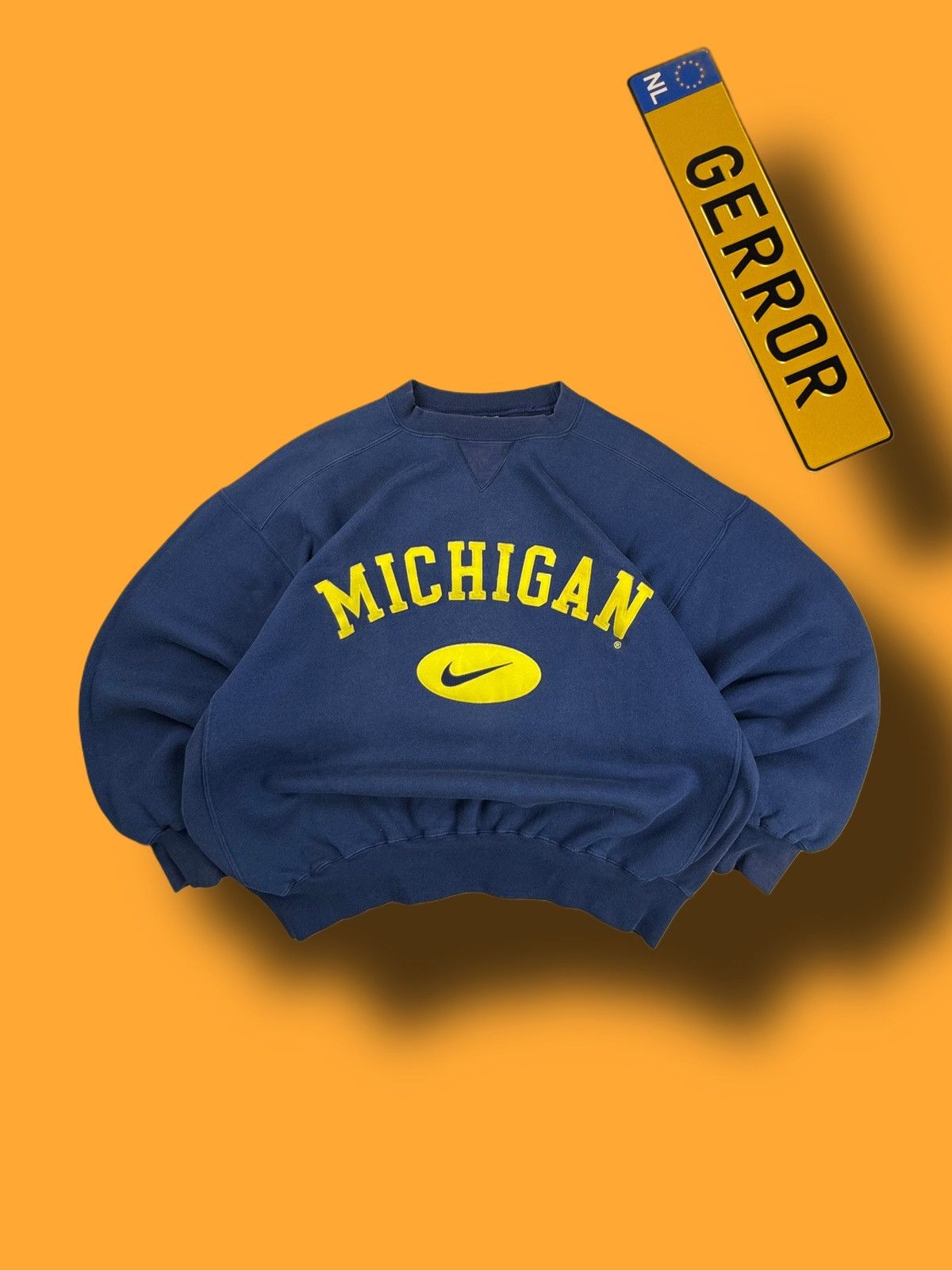 Nike × Vintage NIKE MICHIGAN VINTAGE CENTER LOGO OVERSIZE BOXY SWEATSHIRT Size US M / EU 48-50 / 2 - 1 Thumbnail