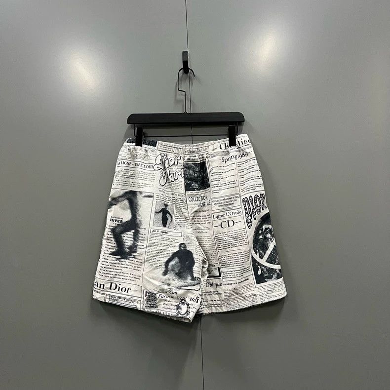 Dior Dior Size M Newspaper shorts 2504-Nextarrow Size US 32 / EU 48 - 2 Thumbnail