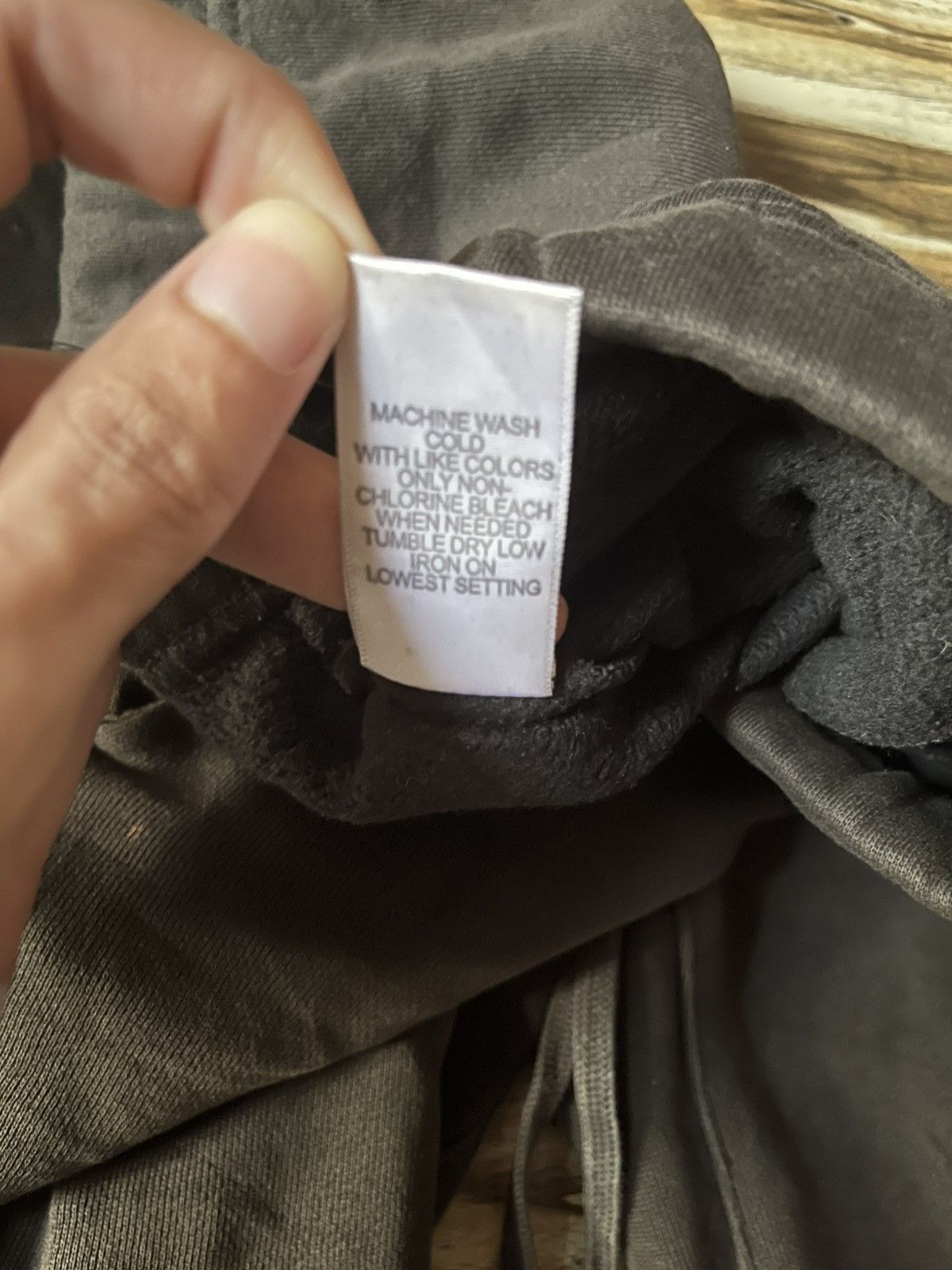 Fear of God FOG Essentials Faded Sweatpants Size US 28 / EU 44 - 11 Thumbnail