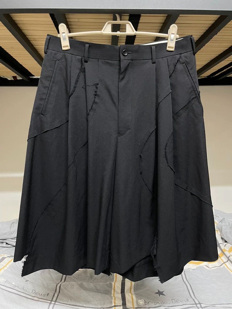 Comme des Garcons Comme des Garçons Hommeplus Spiral Shorts Size US 31 - 1 Thumbnail