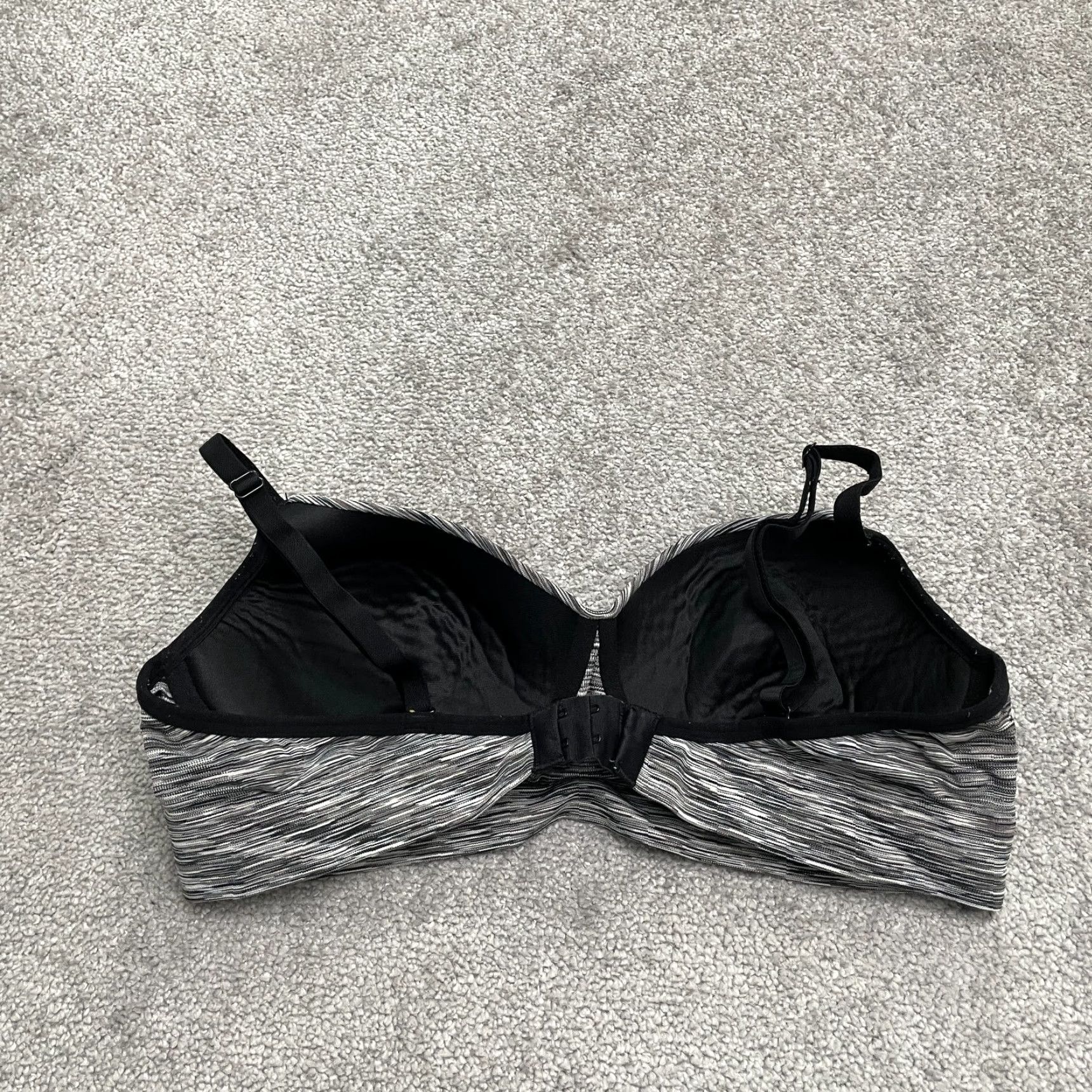 Vintage No Boundaries Bralette Bra Womens XL Heather Gray Adjustable Padded Wireless One Size Nylon Blend Gray 2010s Classic Mens/ Womens? Size ONE SIZE - 2 Thumbnail