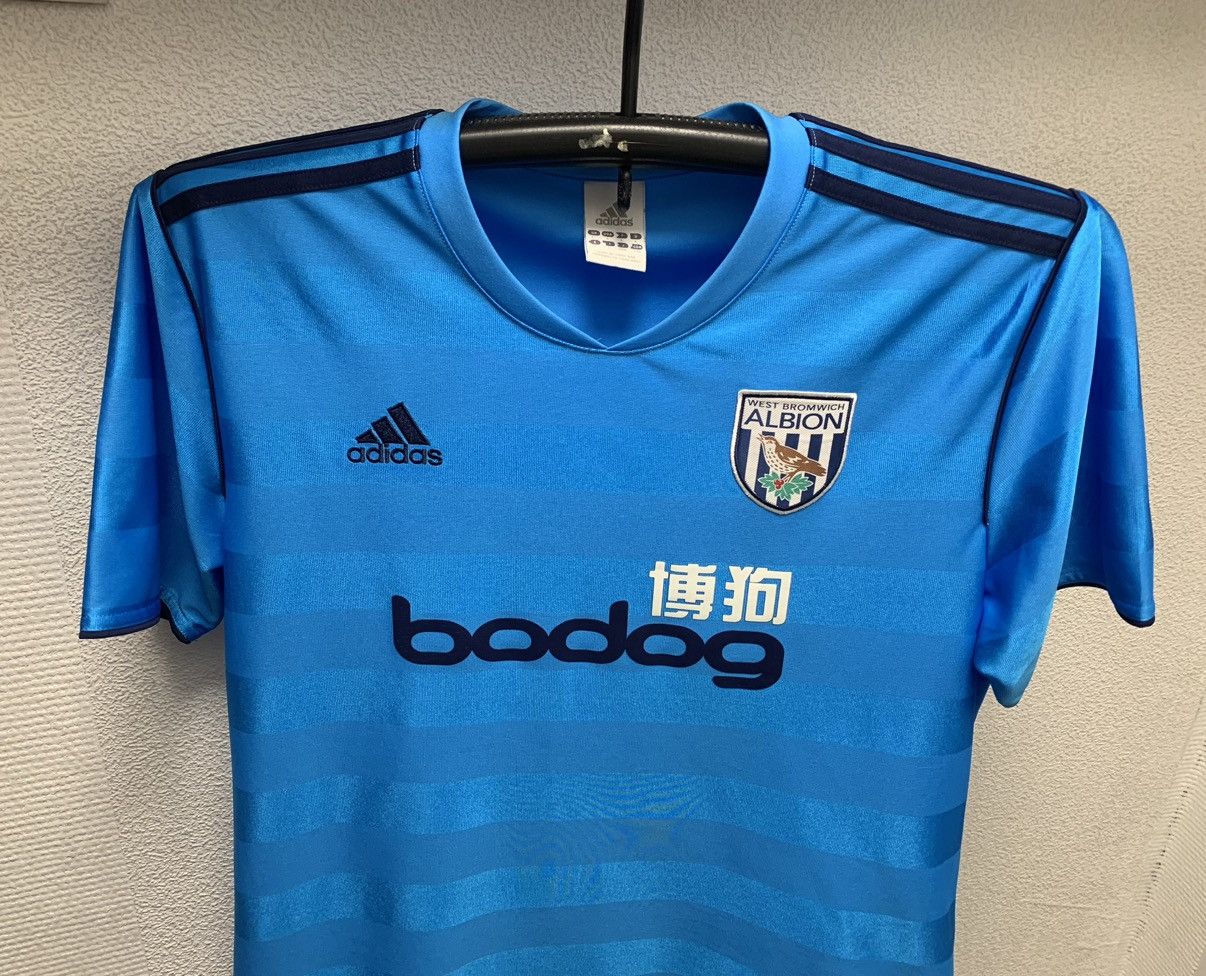 Adidas West Bromwich Albion vintage adidas soccer jersey 2011 L siz Size US L / EU 52-54 / 3 - 2 Thumbnail