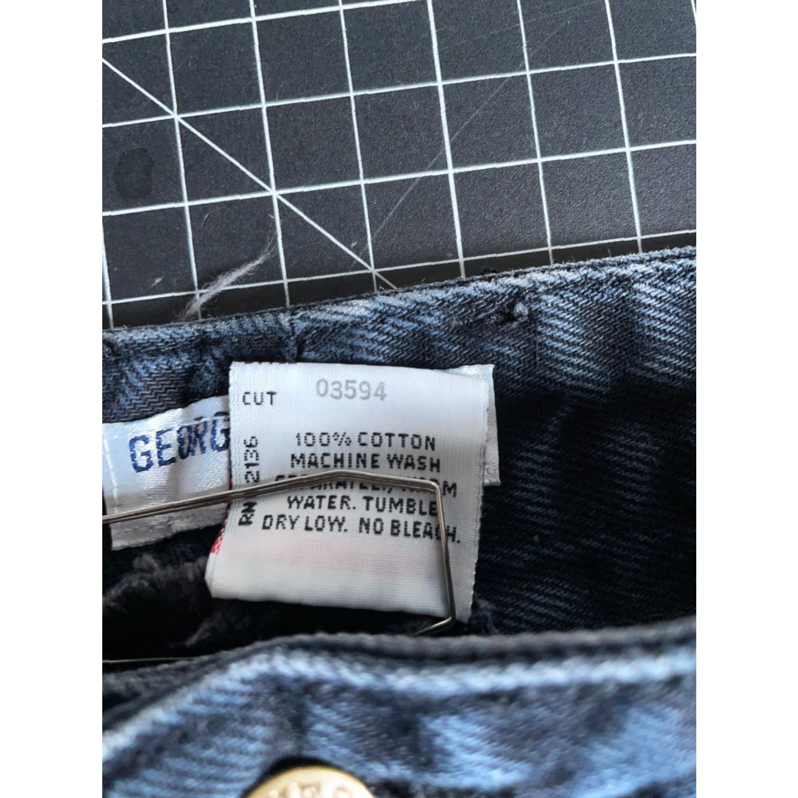 Guess VINTAGE Georges Marciano for Guess Jeans Women's 28 x 29 Dark Blue Tapered Jeans 90s Retro Hipster Size 28" / US 6 / IT 42 - 4 Thumbnail