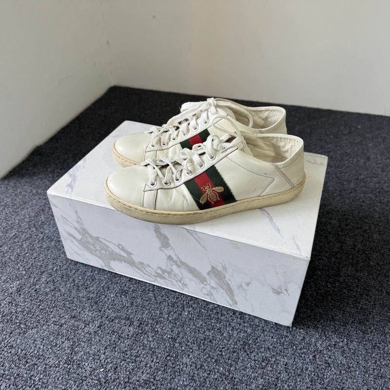 Gucci Gucci Ace Leather Bee Low-Top Sneakers 0079 Size US 5.5 / EU 38 - 1 Thumbnail