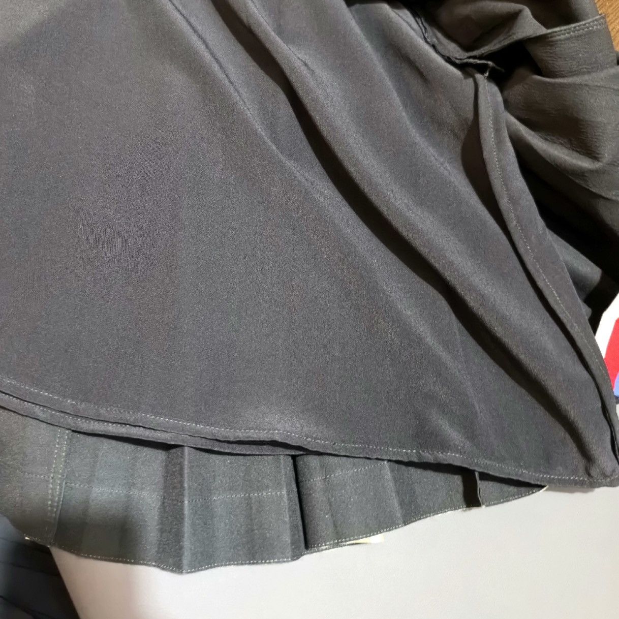 Gucci GUCCI Pleated Leather Skirt Size 28" / US 6 / IT 42 - 8 Thumbnail
