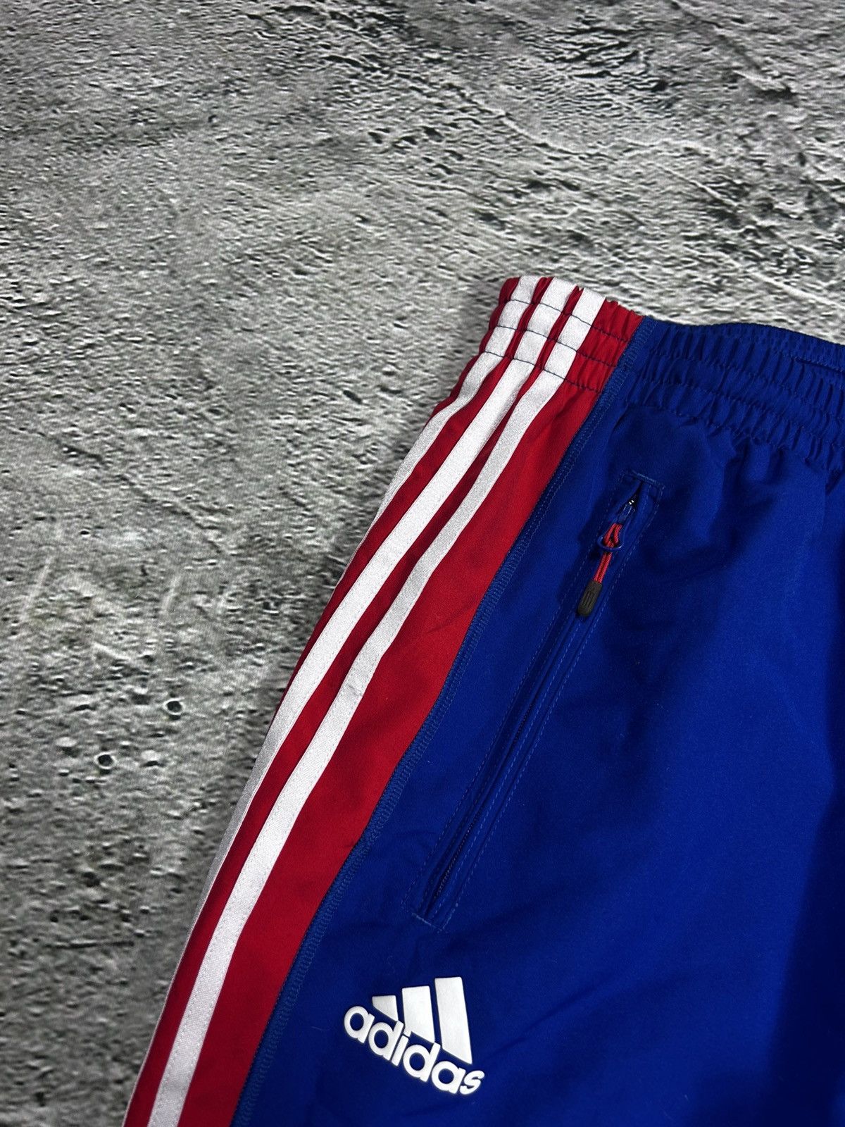 Adidas × Vintage Adidas vintage blue red nylon track pants baggy 2000s Size US 34 / EU 50 - 3 Thumbnail