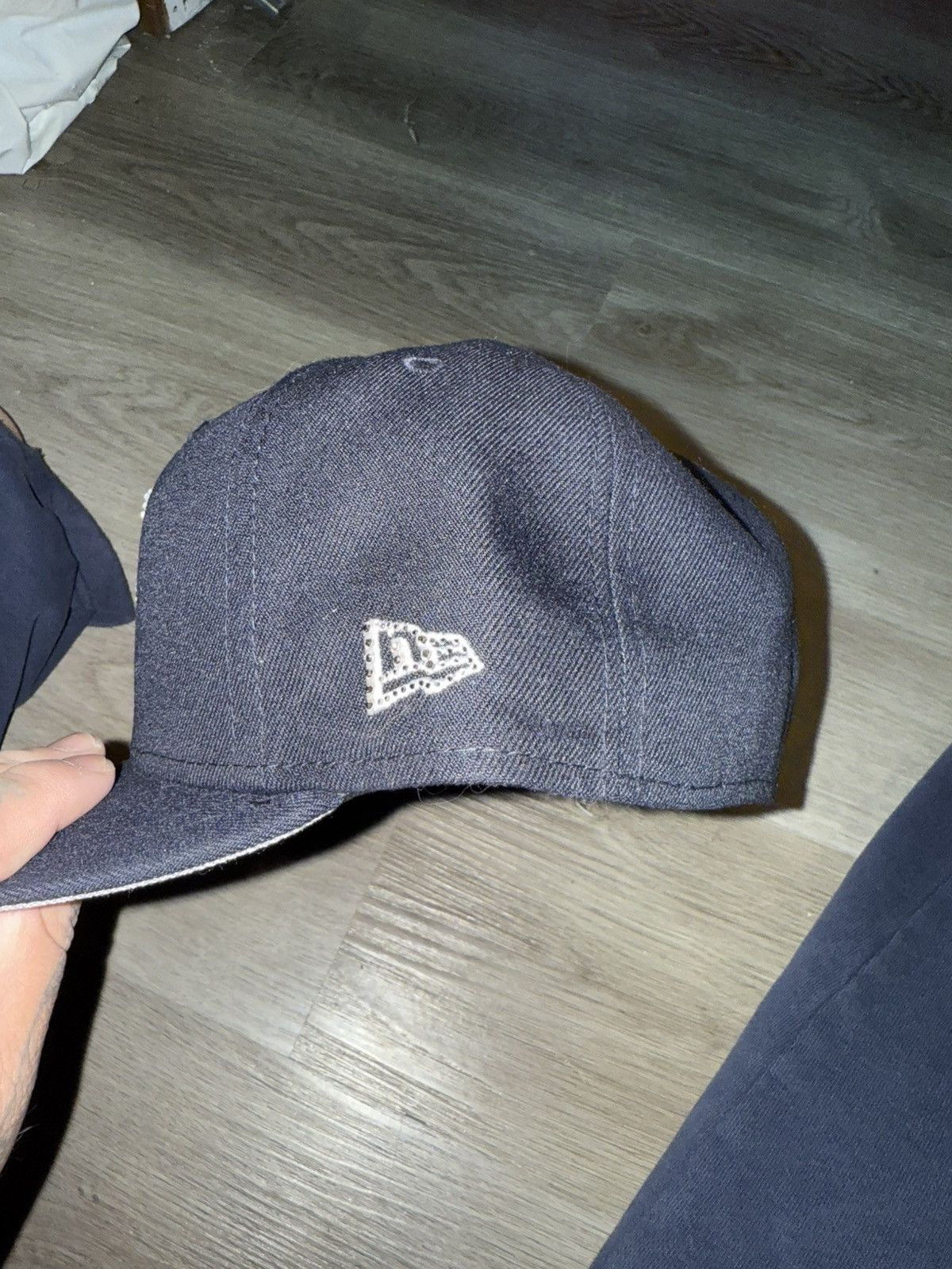 Supreme × Swarovski Supreme X swaraski 7 5/8 fitted Size ONE SIZE - 9 Thumbnail