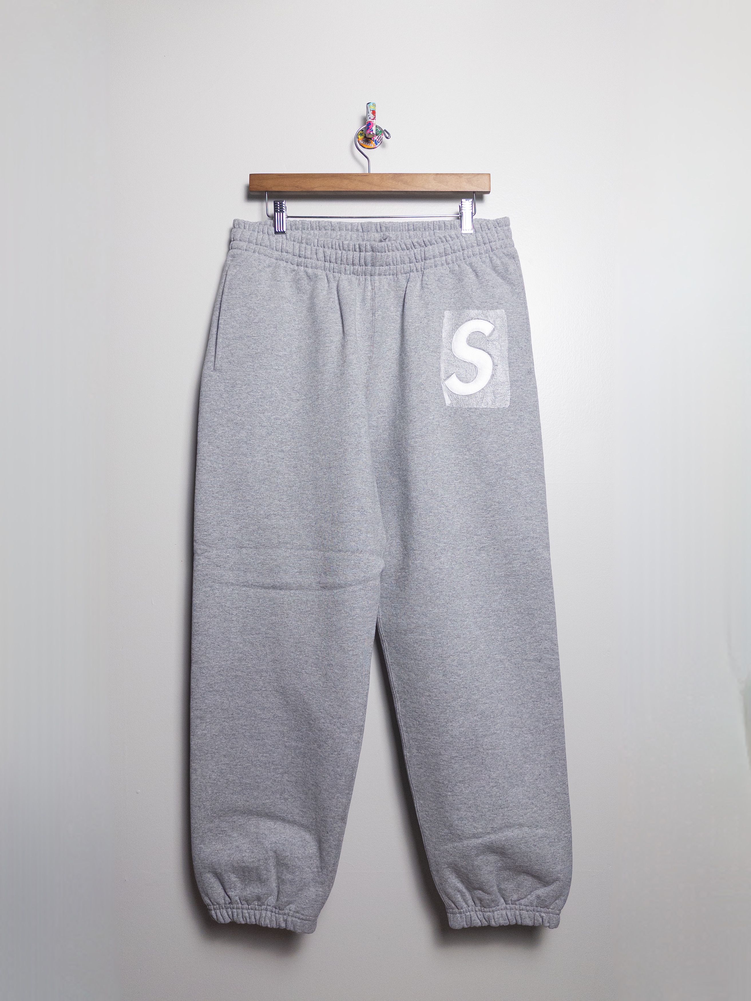 Supreme S LOGO SWEATPANTS MEDIUM Size US 32 / EU 48 - 1 Thumbnail