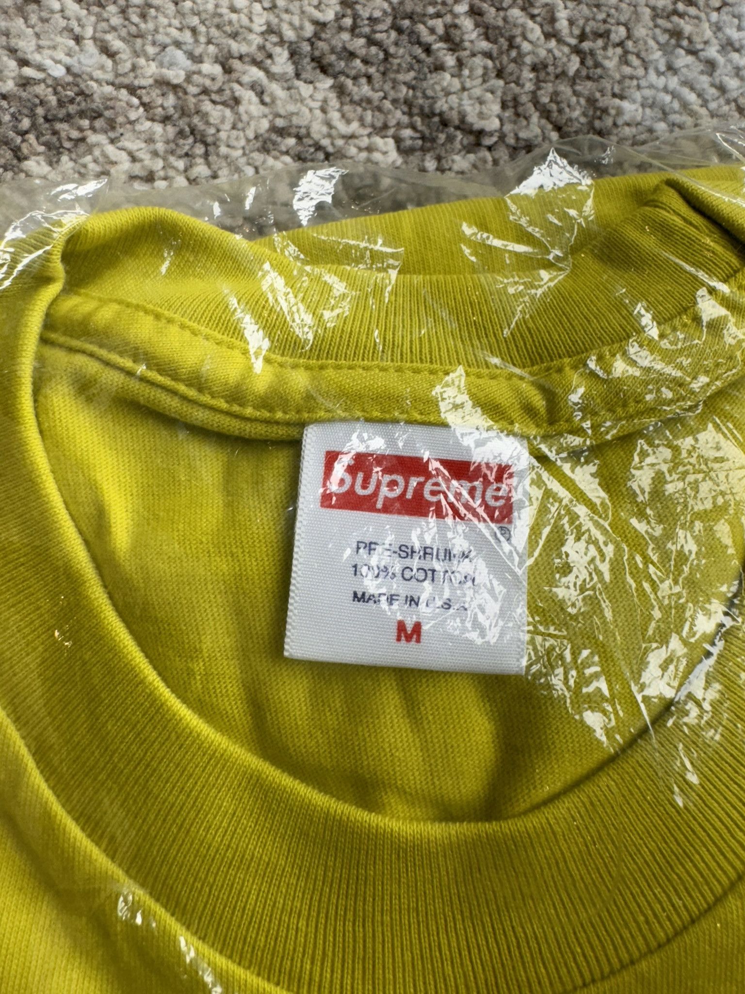 Supreme Super Cream Tee Sulfer Medium size