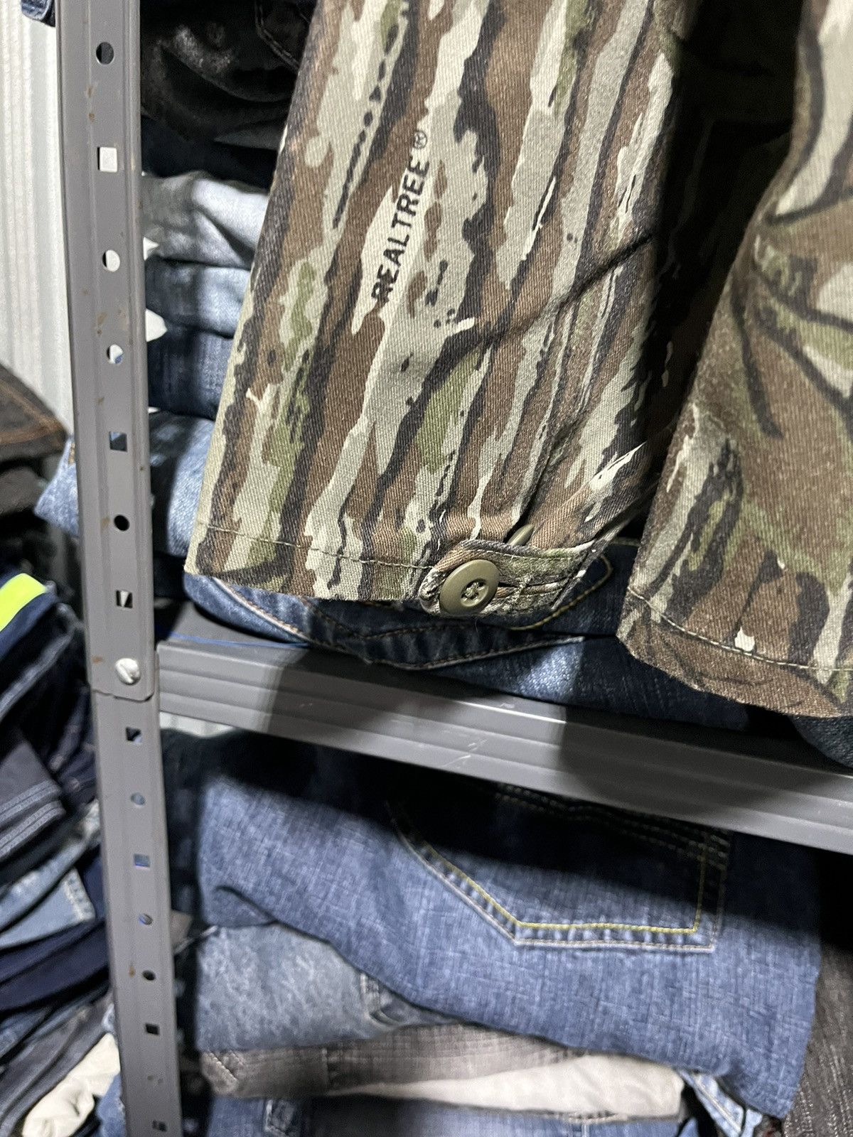 Realtree × Vintage Vintage 90s Camo Button Down Multi-Pocket Utility Essential Size US M / EU 48-50 / 2 - 7 Thumbnail