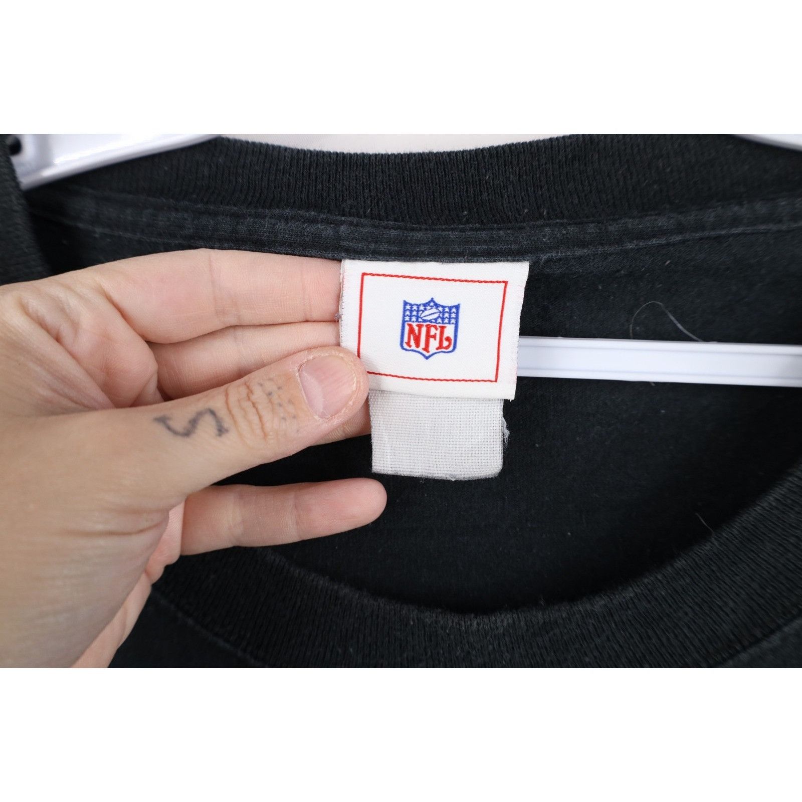 Vintage Vintage NFL Distressed Pittsburgh Steelers Football T-Shirt Size US XXL / EU 58 / 5 - 8 Thumbnail