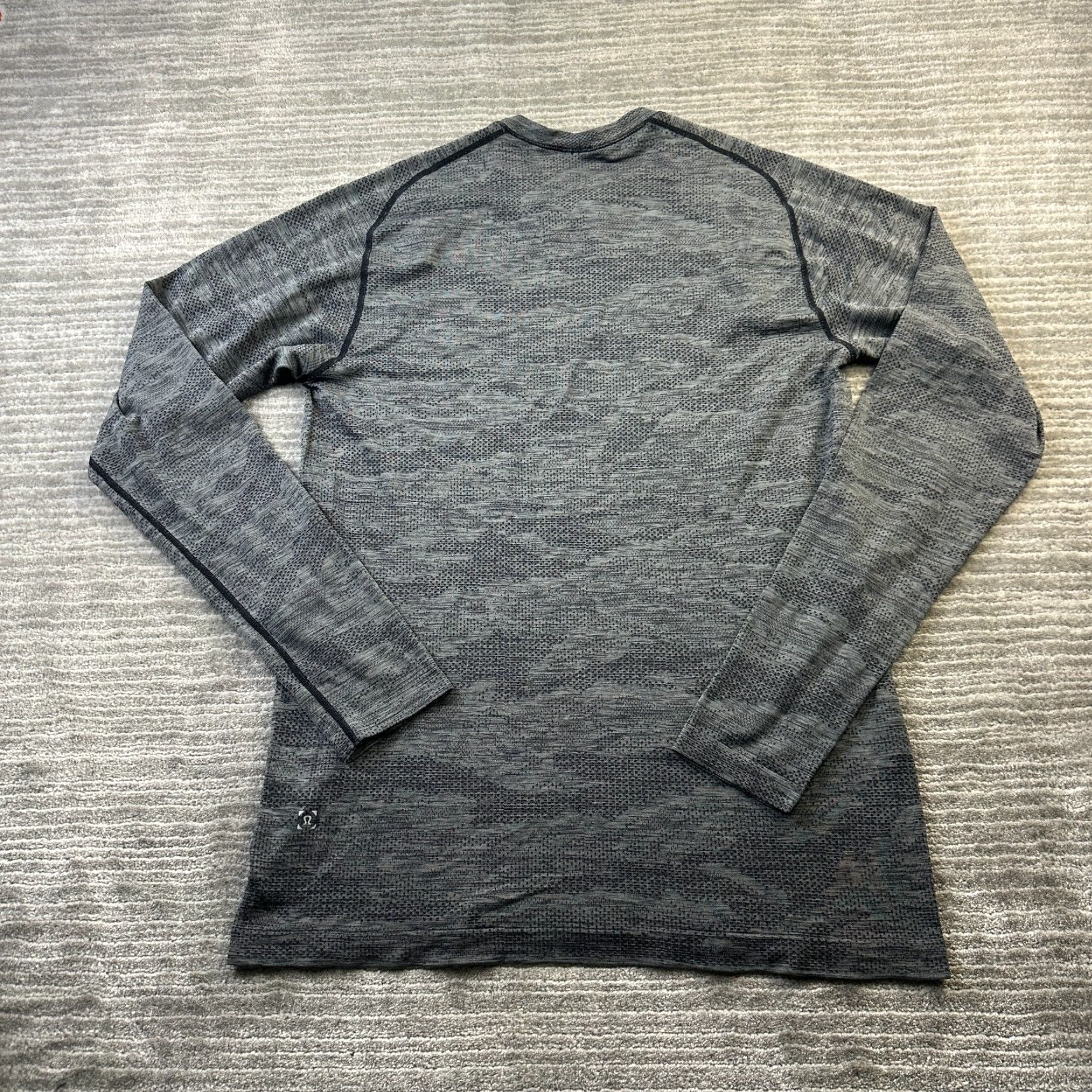 Lululemon Lululemon Shirt Mens Medium Gray Metal Vent Tech Camouflage Performance Tee Size US M / EU 48-50 / 2 - 2 Thumbnail