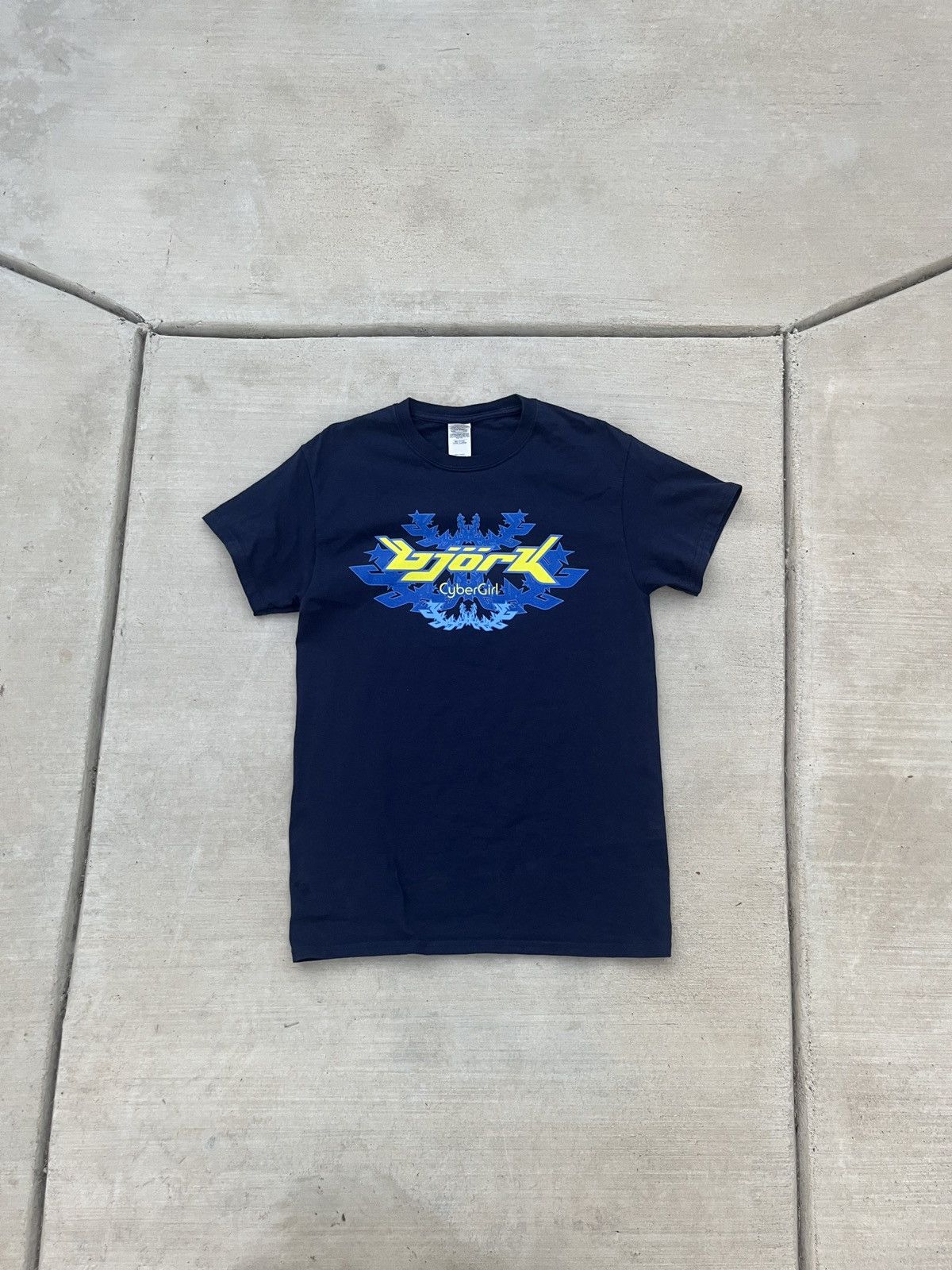 Björk UK Exclusive Cyber Girl T - Shirt