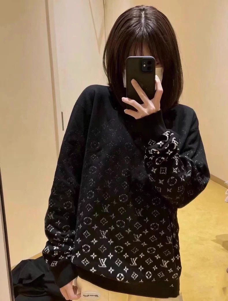 Louis Vuitton Louis Vuitton Black and white gradient presbyopic sweater Size US M / EU 48-50 / 2 - 6 Thumbnail