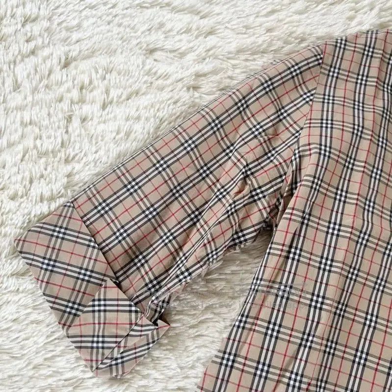 Burberry Burberry Khaki Cotton Mid-Length Women's Shirt. Size M / US 6-8 / IT 42-44 - 6 Thumbnail