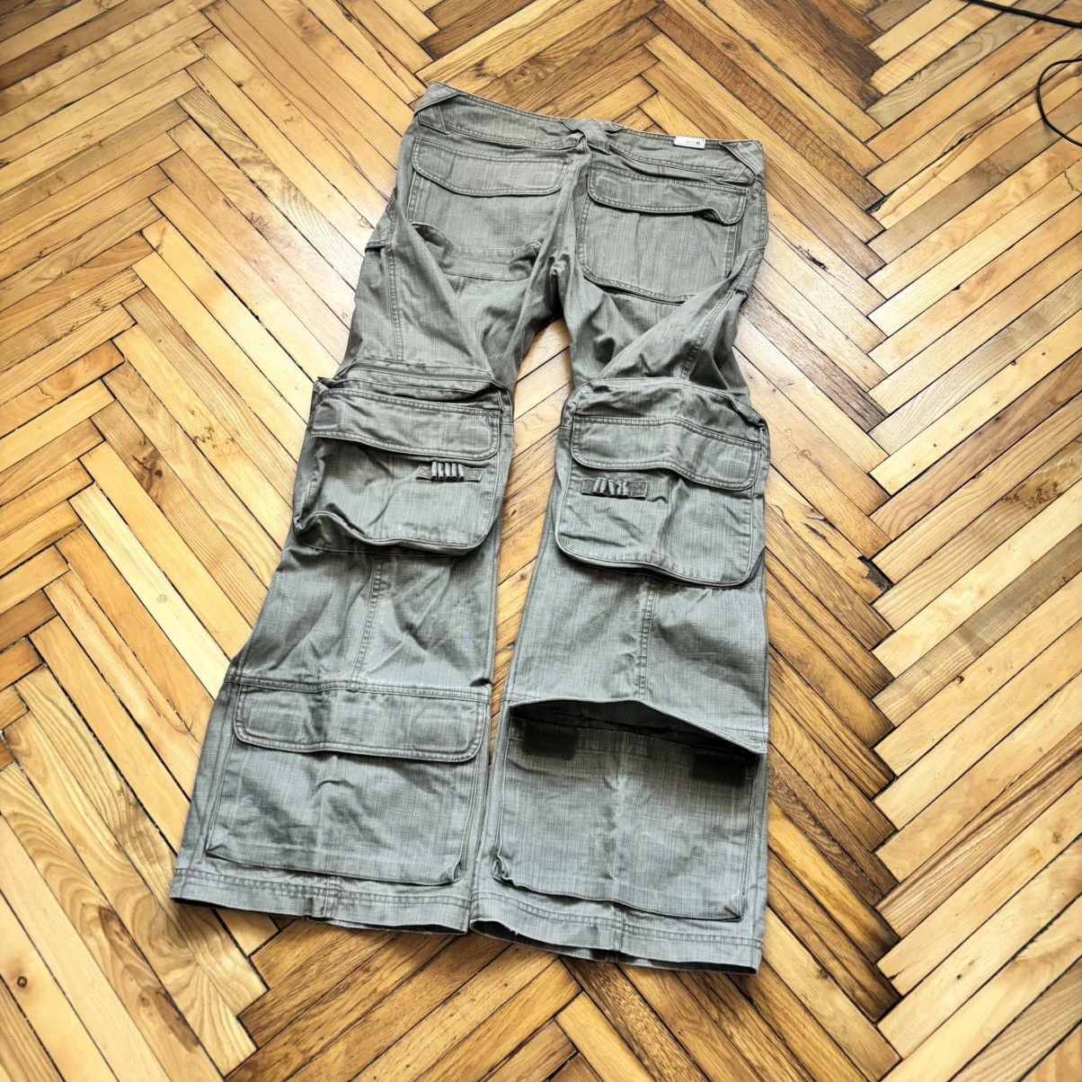 Vintage 90’s Japanese Style Cargo Animal Multi-Pocket Pants