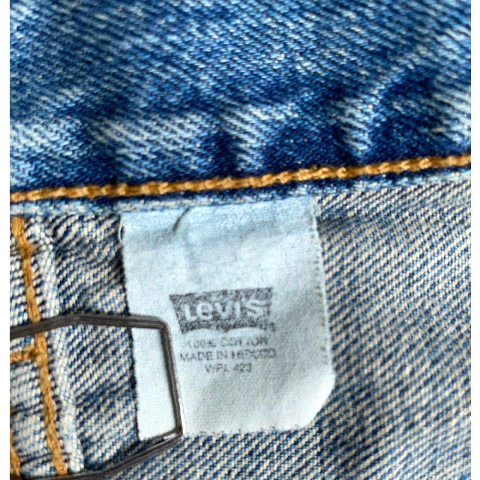 Levi's VINTAGE Levi's 501 Jeans Mens 32 x 29 Blue Denim Button Fly 90s Classic Straight Label XX 34/30 VTG Size US 32 / EU 48 - 4 Thumbnail