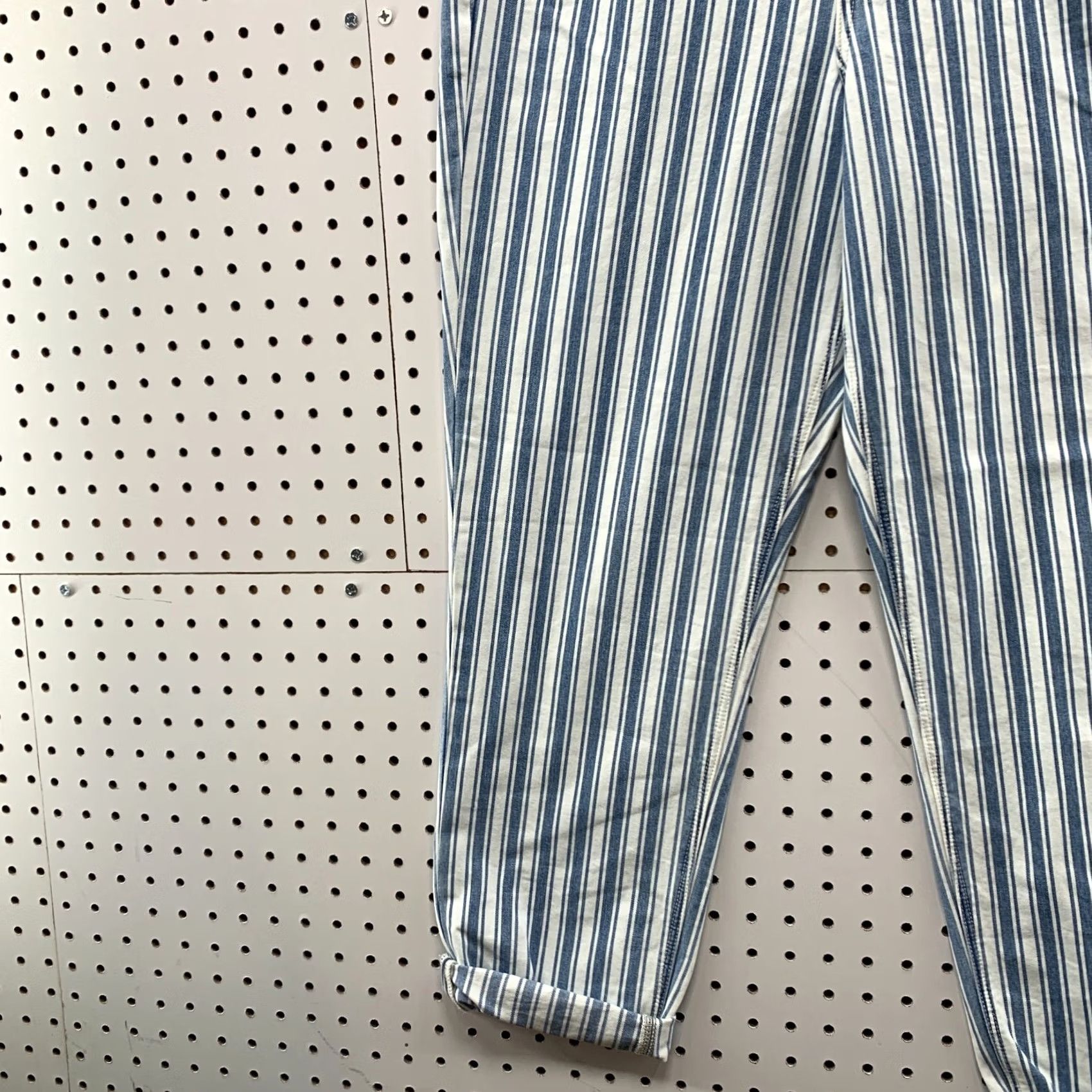 American Eagle Outfitters American Eagle Jeans Womens Size 8 30x28 MOM Denim Retro Indigo Striped NEW NWT Size 30" / US 8 / IT 44 - 3 Thumbnail