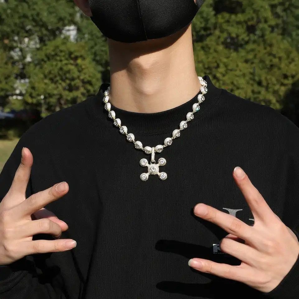 Jewelry Uwin UFO Pendant With Drake Necklack Size ONE SIZE - 5 Thumbnail