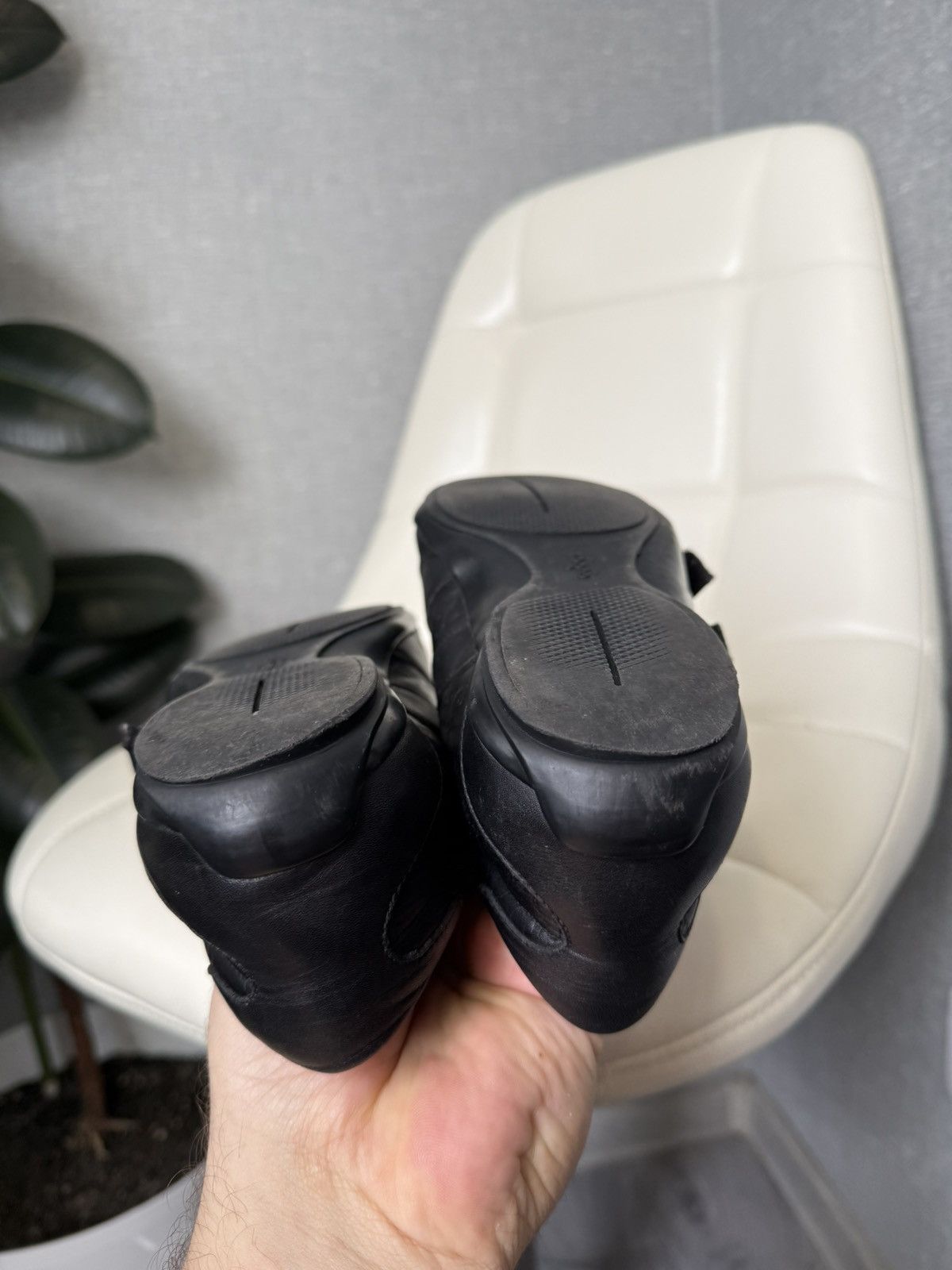 Gucci Gucci GG Guccissima Monogram Black Leather Sneakers (121830) Size US 7 / IT 37 - 21 Thumbnail