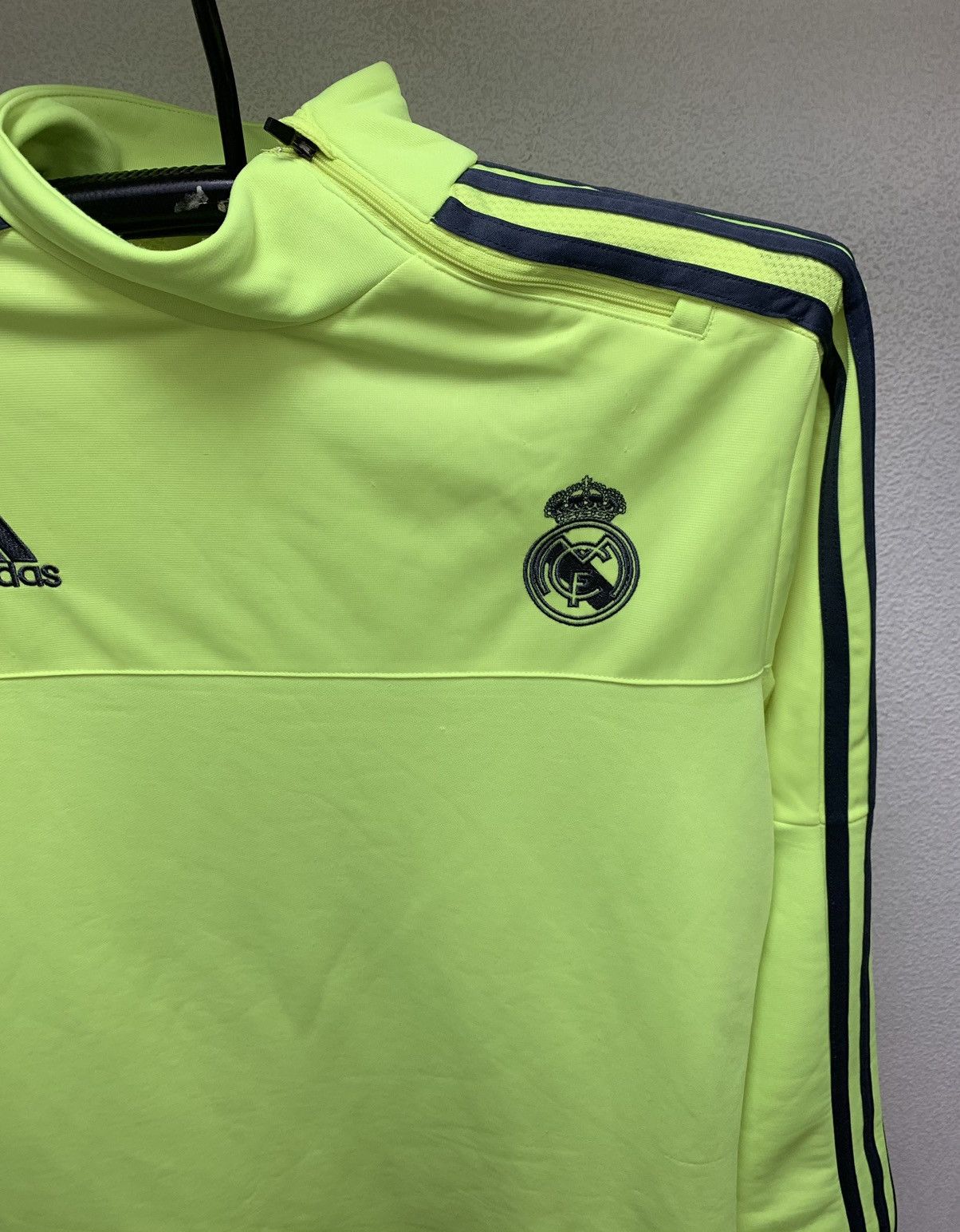 Adidas Adidas Real Madrid yellow soccer jersey longsleeve L sz Size US L / EU 52-54 / 3 - 4 Thumbnail