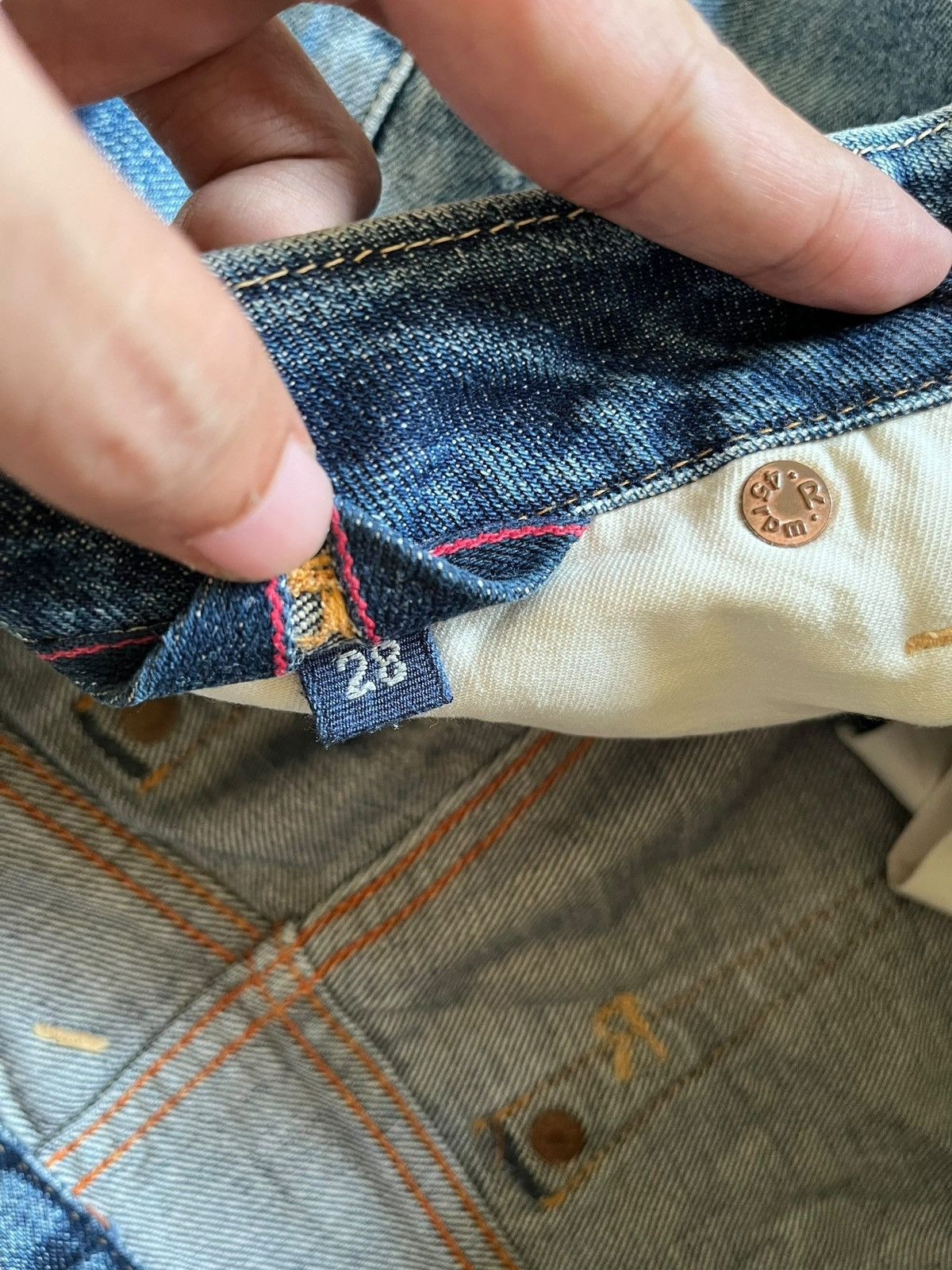 45rpm × Japanese Brand Vintage Japanese 45RPM Blue Wash Distressed Loose Jeans Size US 28 / EU 44 - 11 Thumbnail