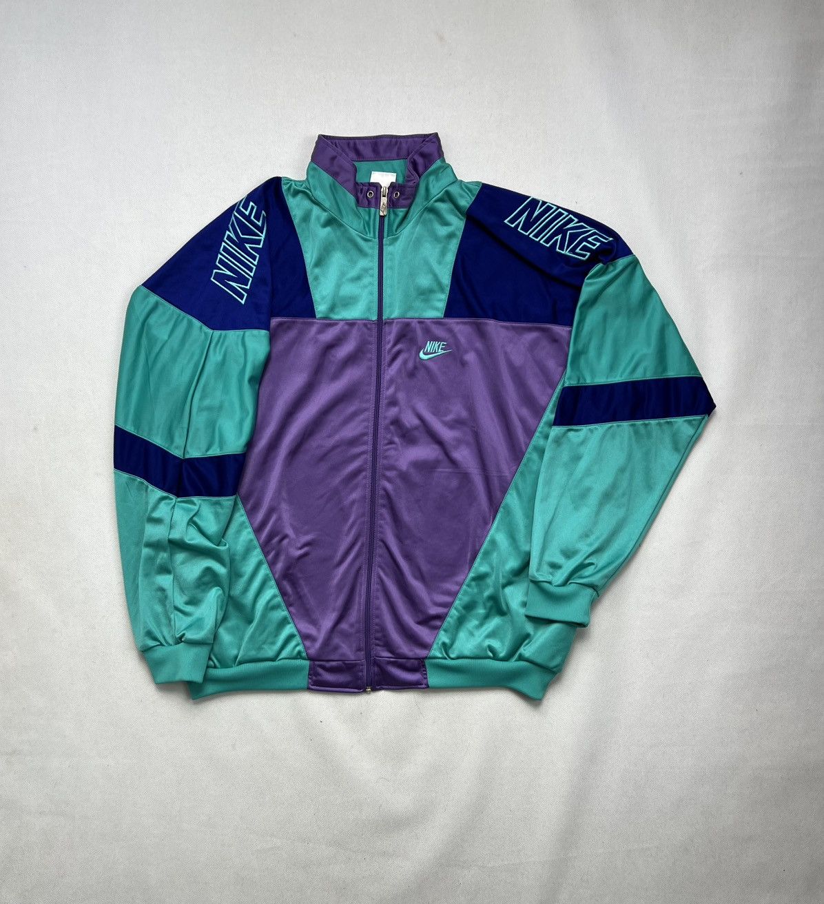 Nike Sweatshirt Nike Spellout Vintage 80’s Zipped Rare Size US XL / EU 56 / 4 - 1 Thumbnail