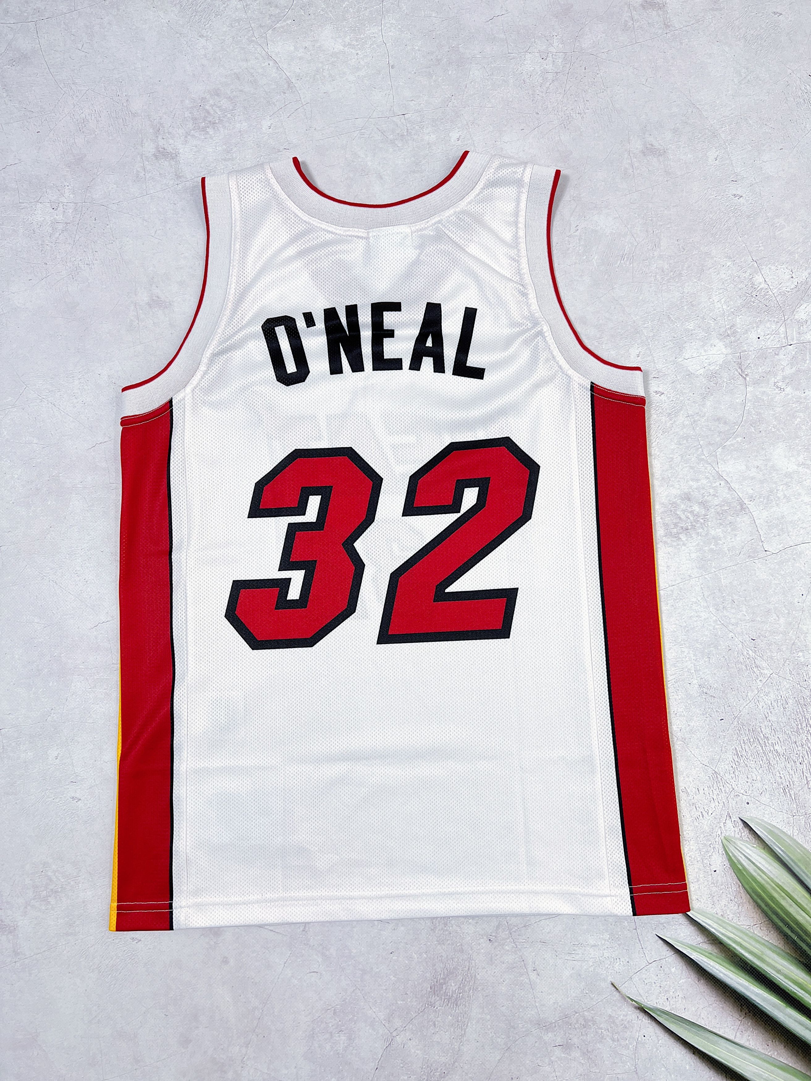 Champion × NBA × Vintage Vintage Miami Heat NBA Jersey #32 O'Neal Size US S / EU 44-46 / 1 - 9 Thumbnail