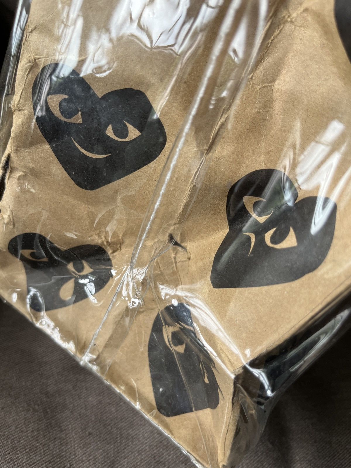 Comme des Garcons × Comme des Garcons PLAY × Designer Comme Des Garcons Holiday Emoji Paper Bag Size ONE SIZE - 4 Thumbnail
