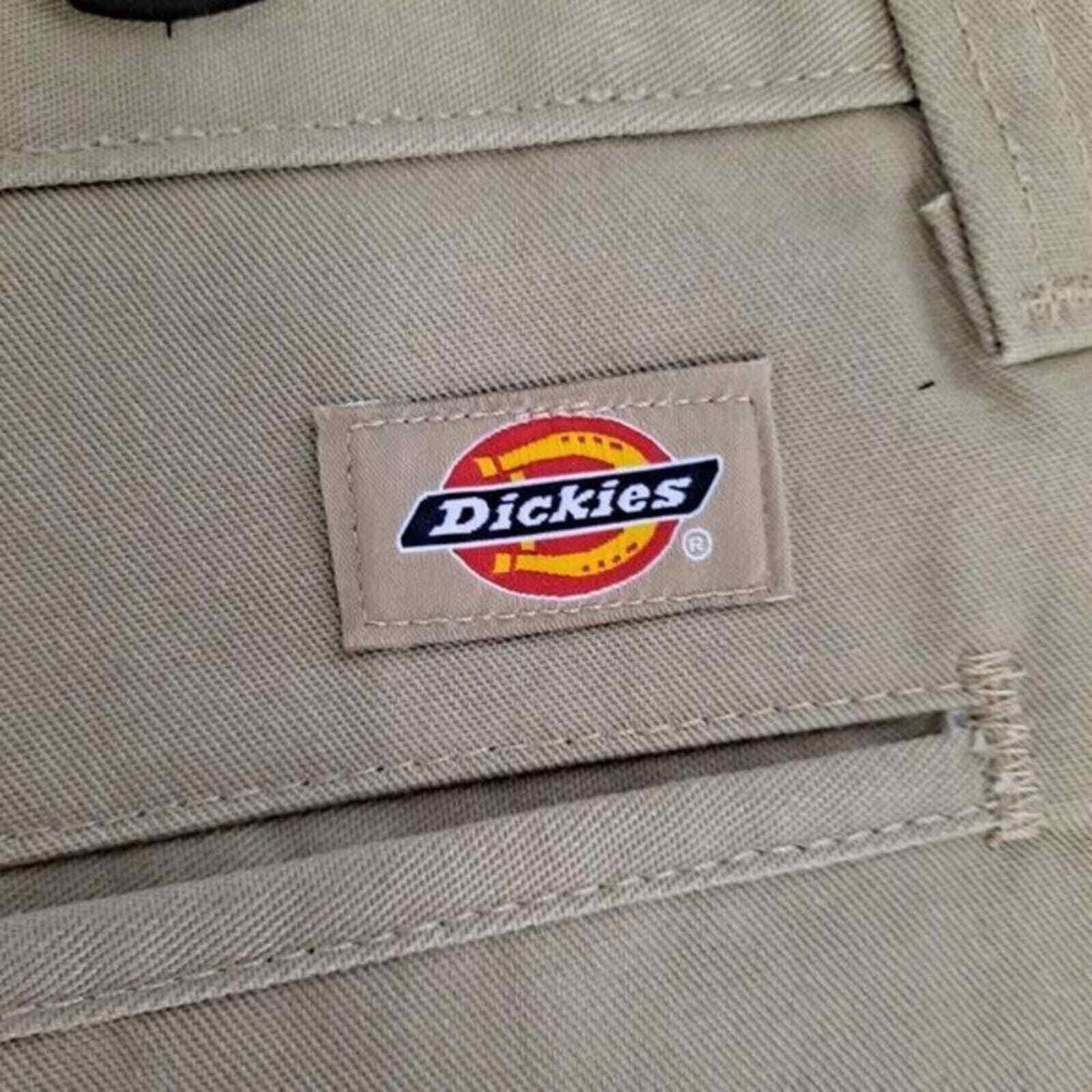 Dickies Dickies Khaki Shorts Size 38 Size US 38 / EU 54 - 3 Thumbnail