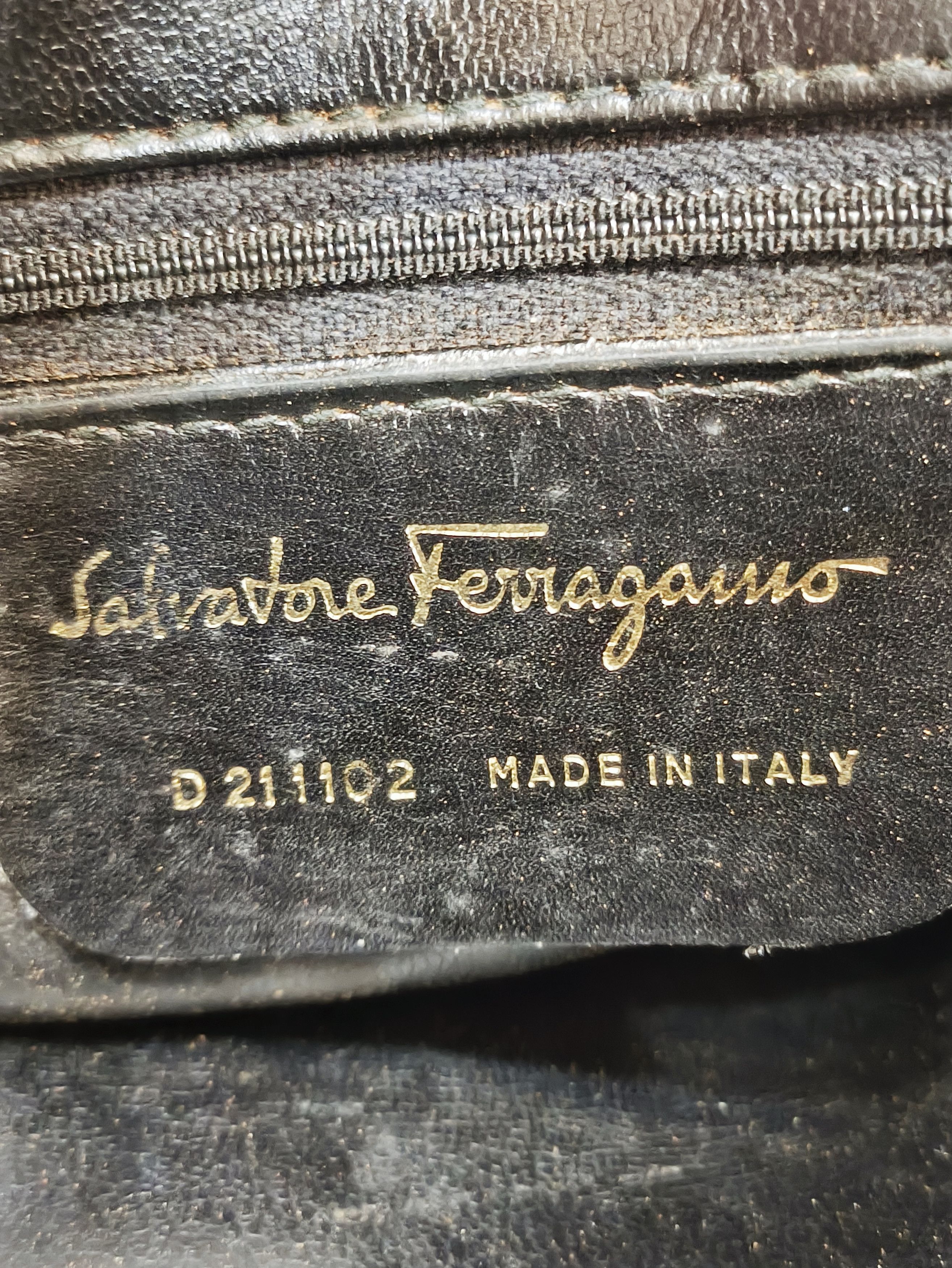 Salvatore Ferragamo Salvatore Ferragamo Crocodile Embossed Green Cross body Bag Size ONE SIZE - 8 Thumbnail