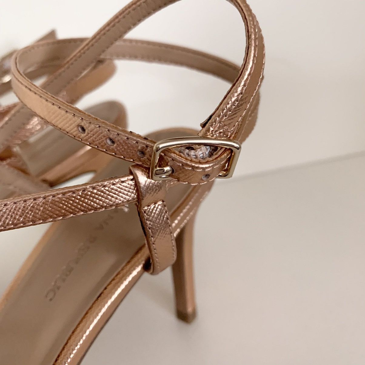 Banana Republic Banana republic Rose gold leather strappy heels size 6 Size US 6 / IT 36 - 5 Thumbnail