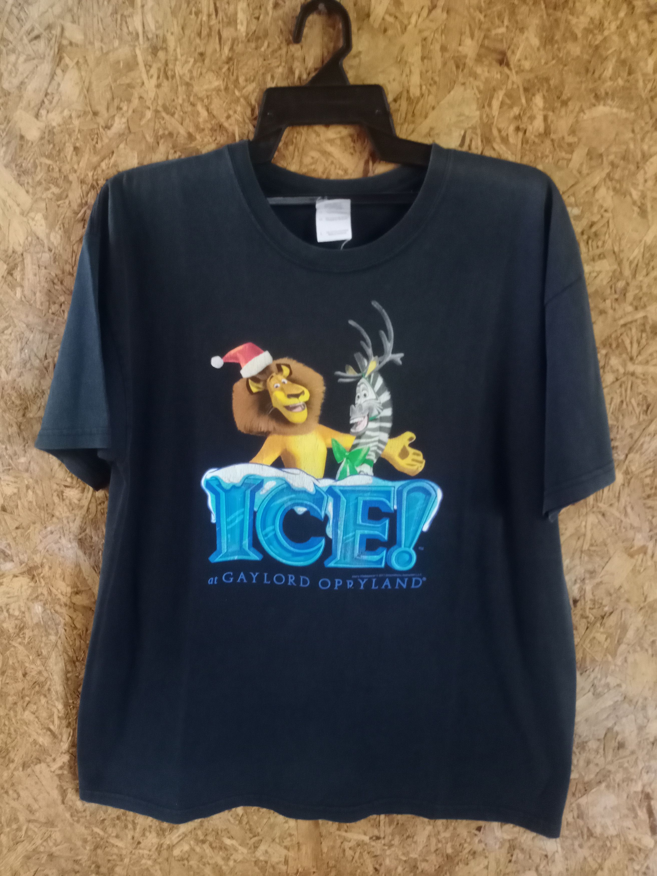 Gildan Merry madagascar Size US L / EU 52-54 / 3 - 1 Thumbnail