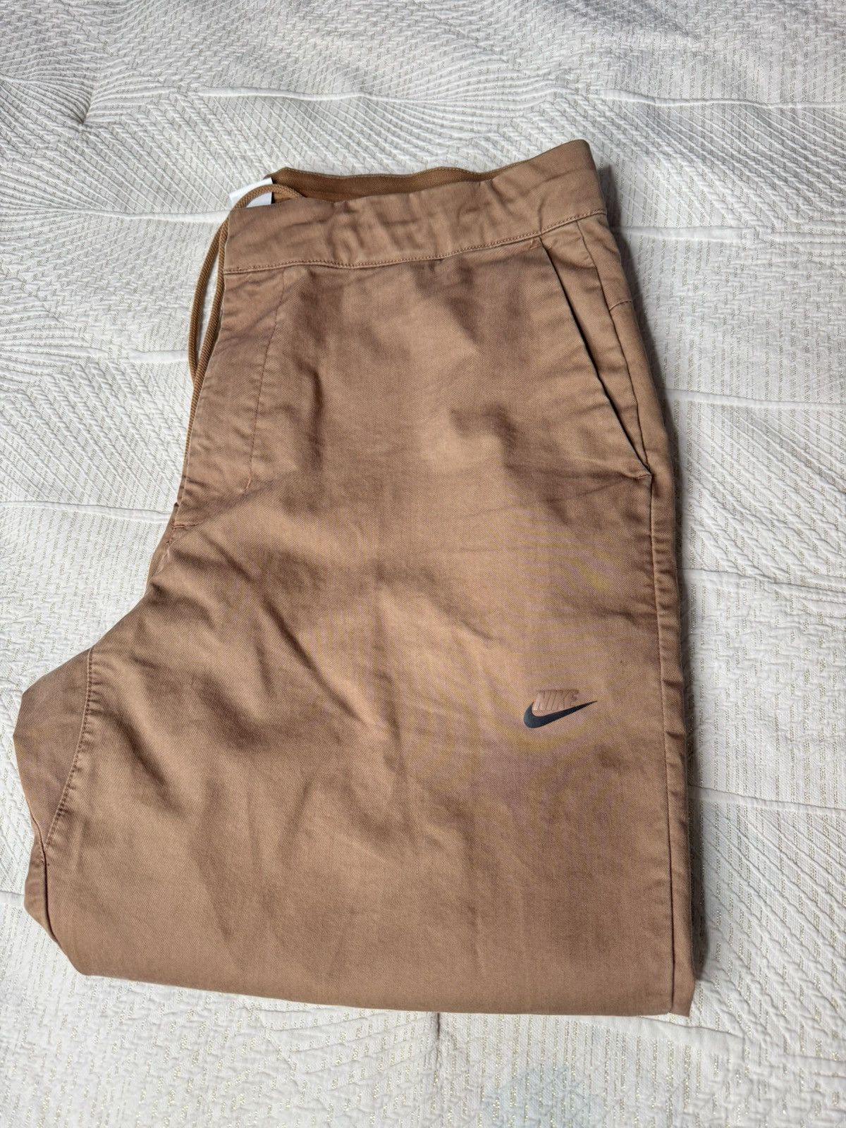 Nike Nike Sportswear Essential Woven Unlined Cropped Pants Size US 34 / EU 50 - 1 Thumbnail