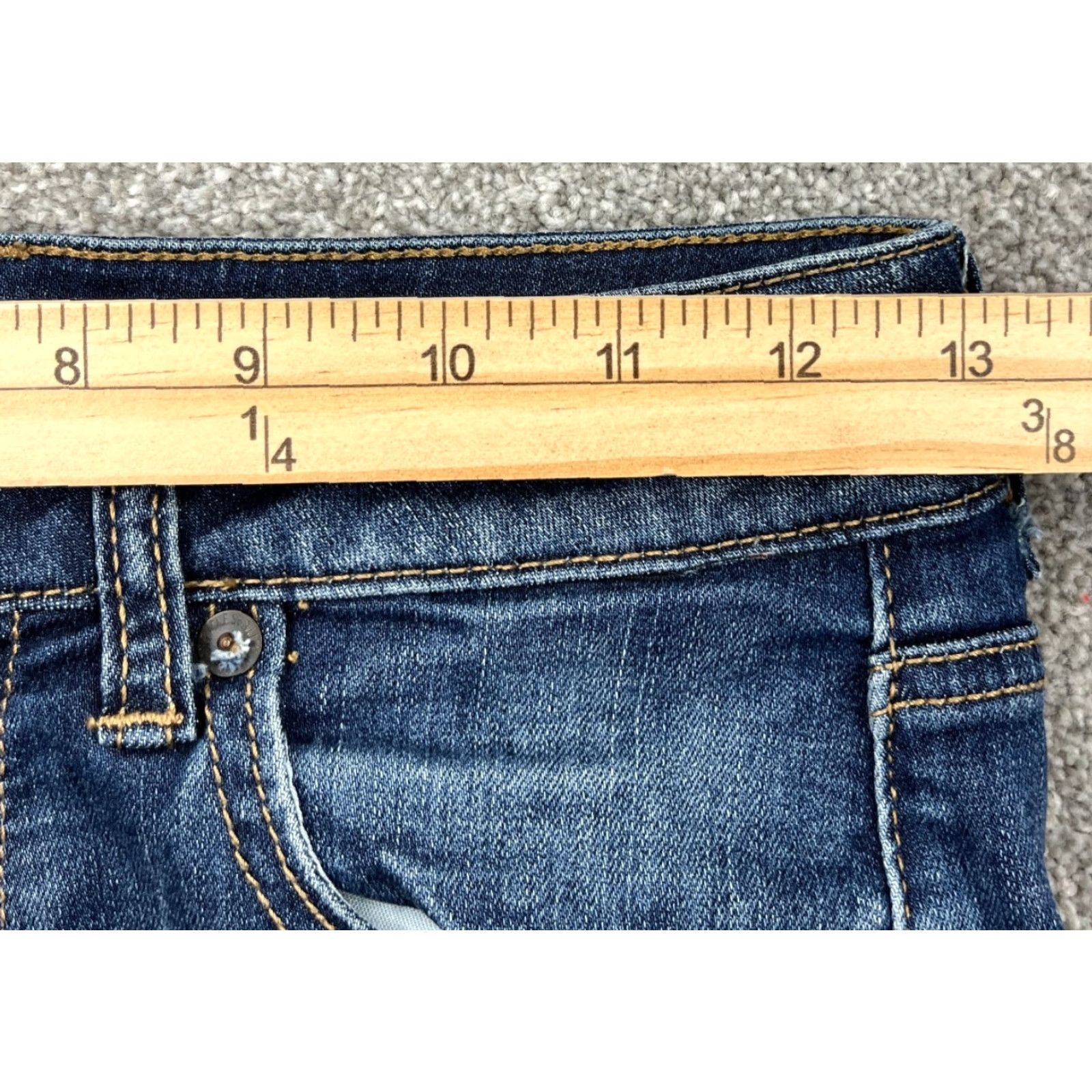 American Eagle Outfitters VINTAGE American Eagle Outfitters Shorts Women 2 Midi Cut Off Dark Wash Frayed AEO F21 Size 26" / US 2 / IT 38 - 5 Thumbnail