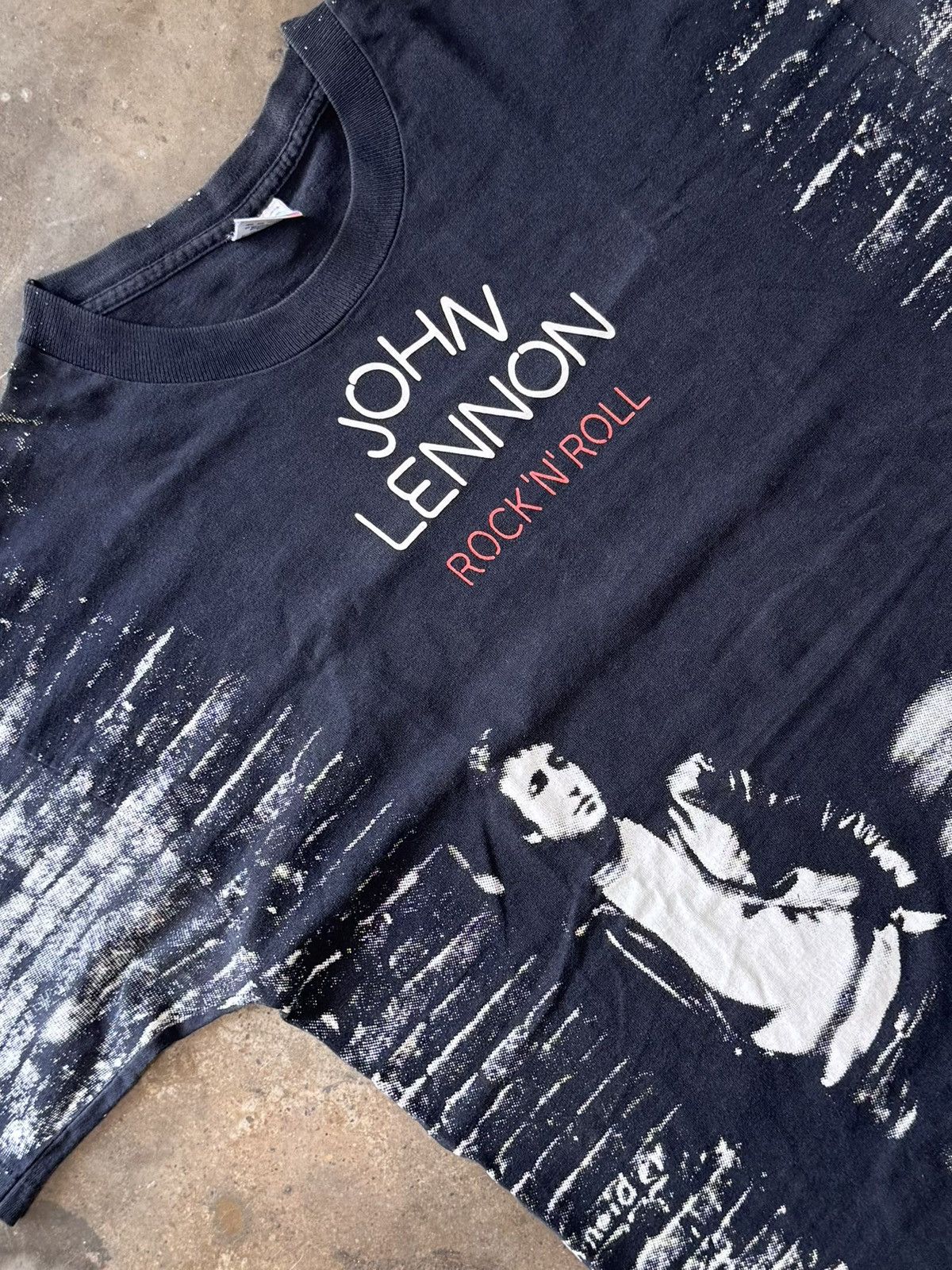 Fruit Of The Loom Vintage AOP 80s John Lennon Rock N Roll Tee XL Size US XL / EU 56 / 4 - 1 Thumbnail