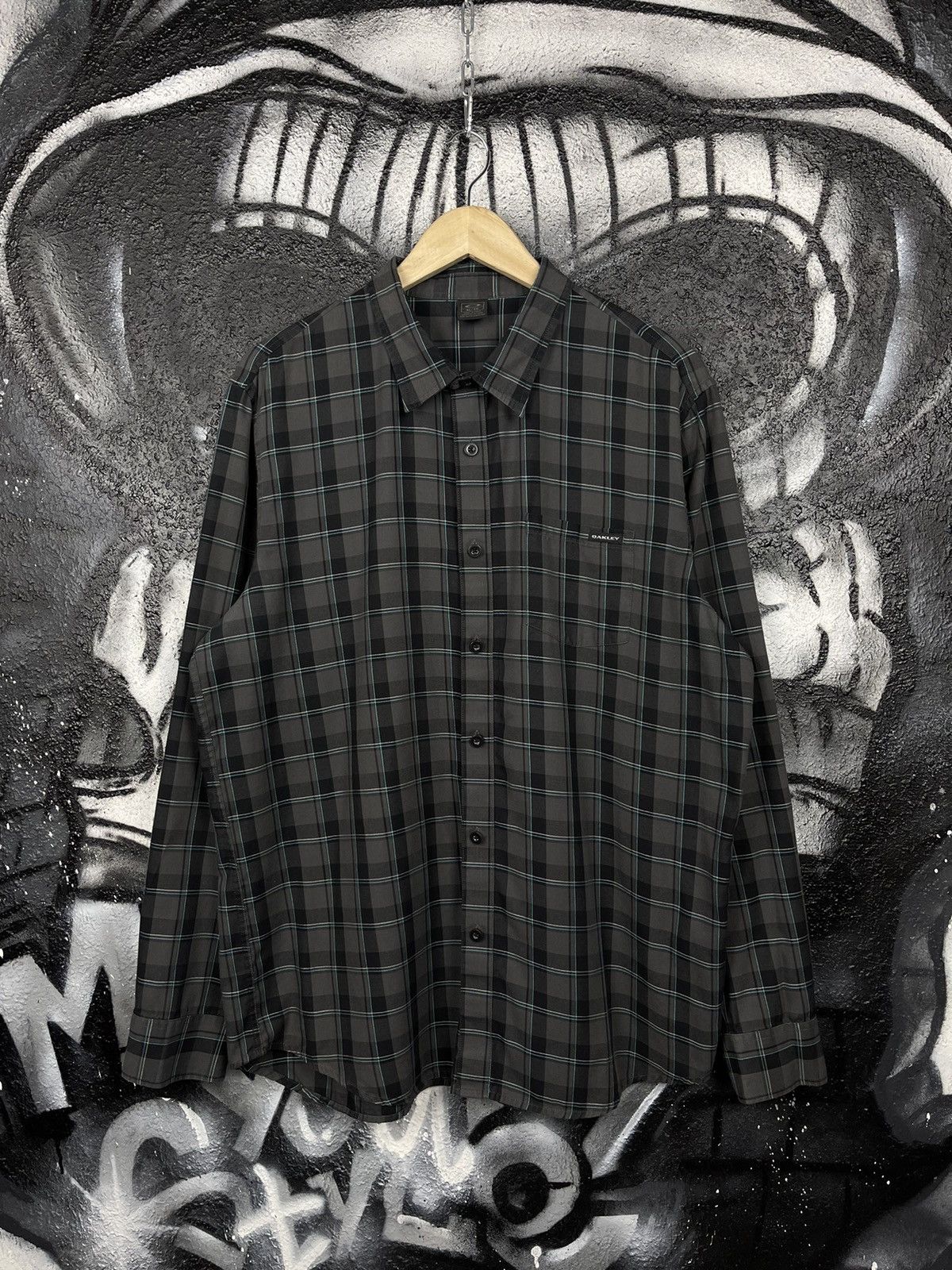 Oakley × Vintage Vintage Oakley Grey Plaid Shirt Men’s Size XL Size US XL / EU 56 / 4 - 2 Thumbnail