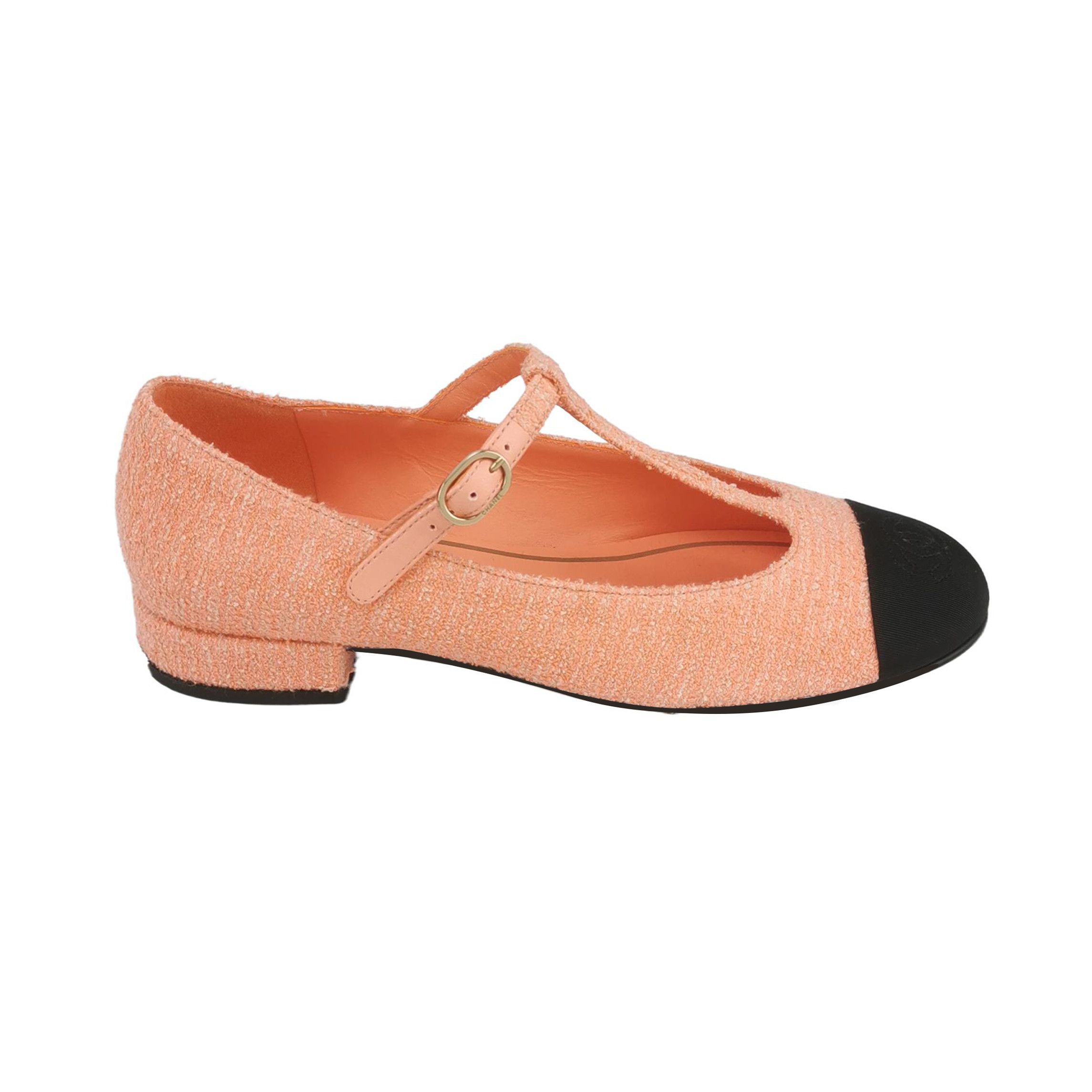 Chanel Chanel Women 7 Flats Size US 7 / IT 37 - 1 Thumbnail