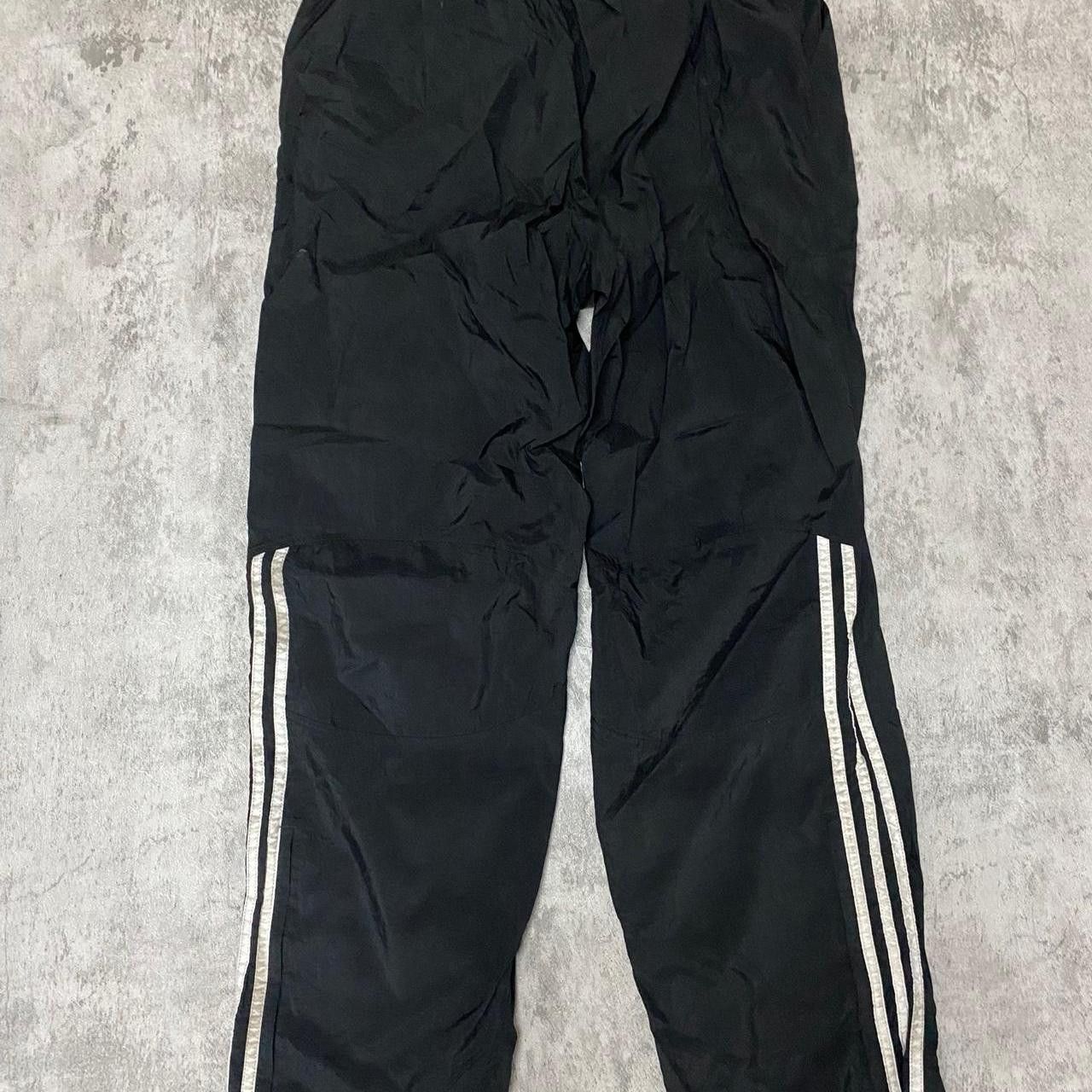 Adidas Adidas black and green adidas 90s Vintage Baggy y2k 2000s Size US 34 / EU 50 - 2 Thumbnail