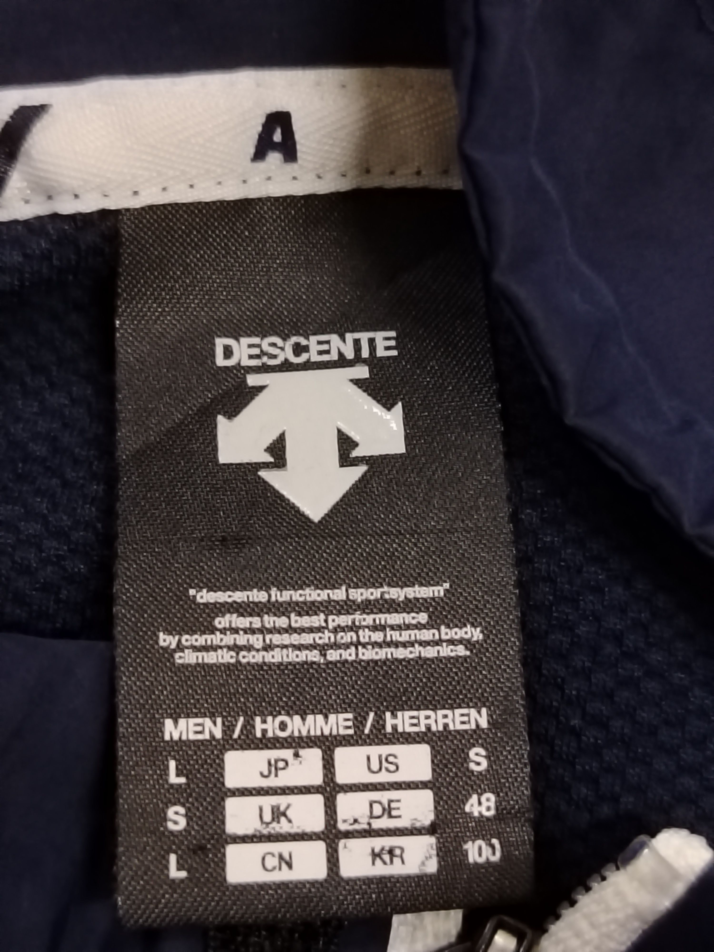 Descente Decente AAR hoodie in navy Size US S / EU 44-46 / 1 - 8 Thumbnail