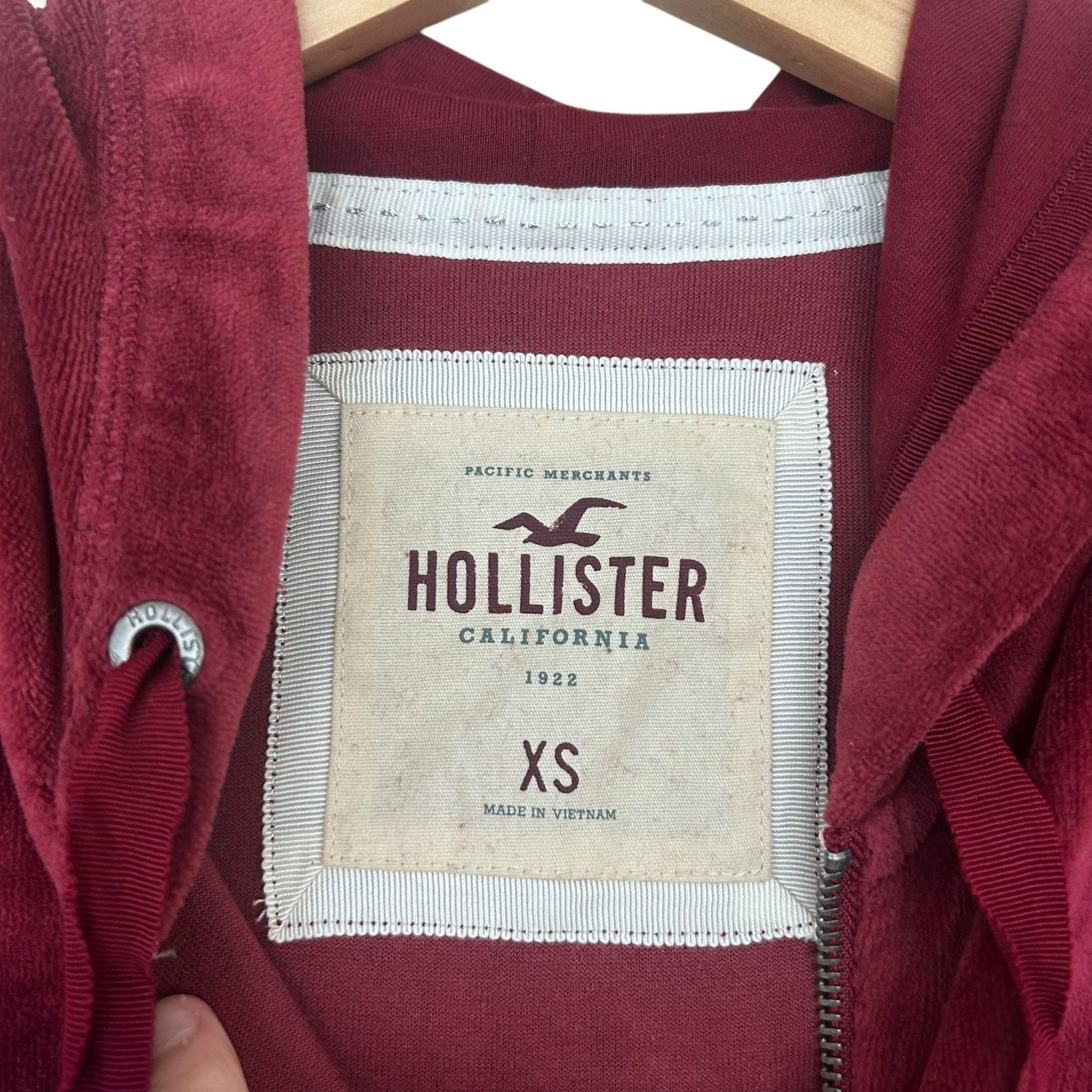 Hollister Hollister Maroon Velour Full Zip Hoodie Sz XS Size XS / US 0-2 / IT 36-38 - 2 Thumbnail