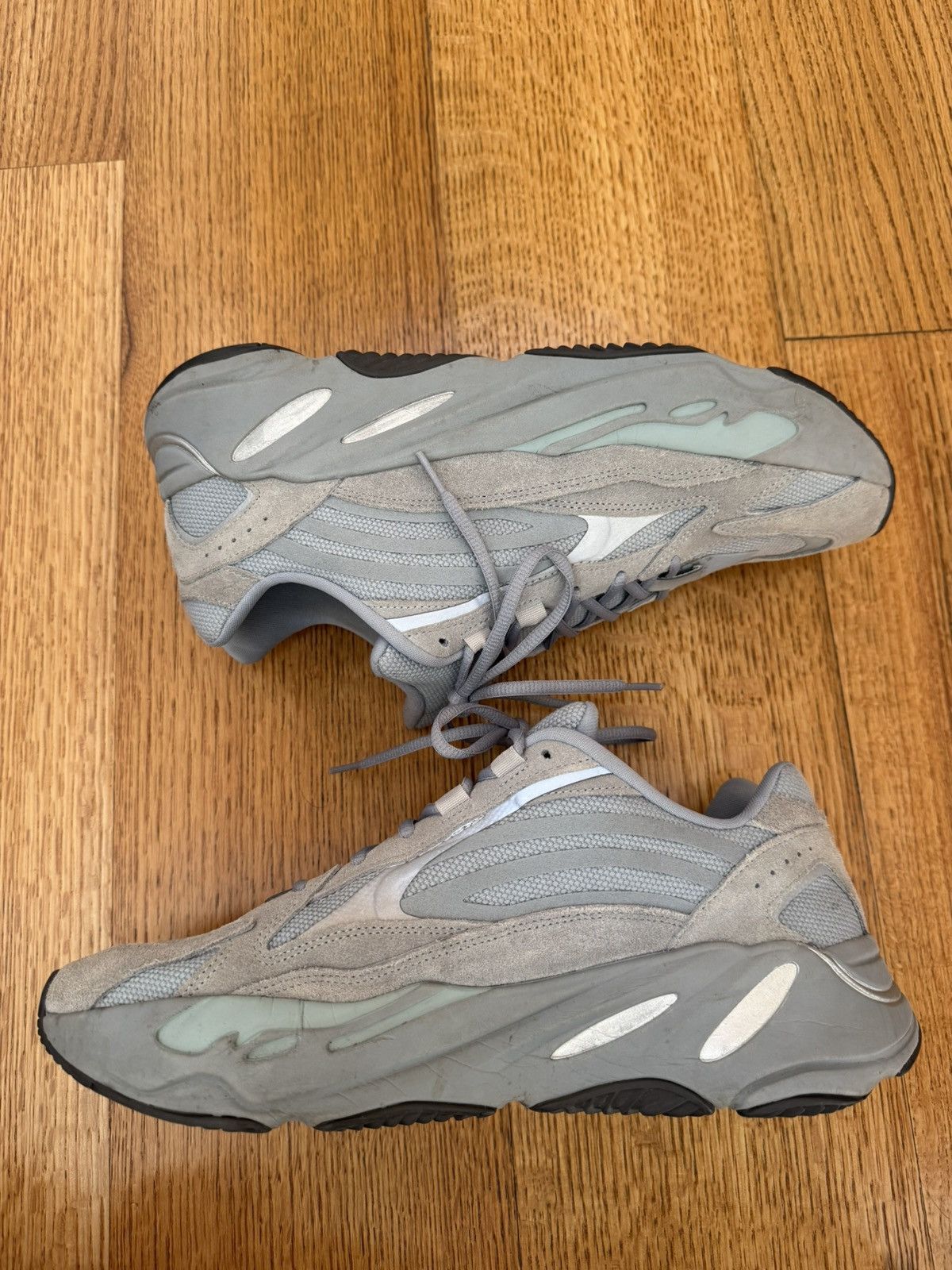 Adidas adidas Yeezy Boost 700 V2 “hospital blue” Size US 13 / EU 46 - 7 Thumbnail