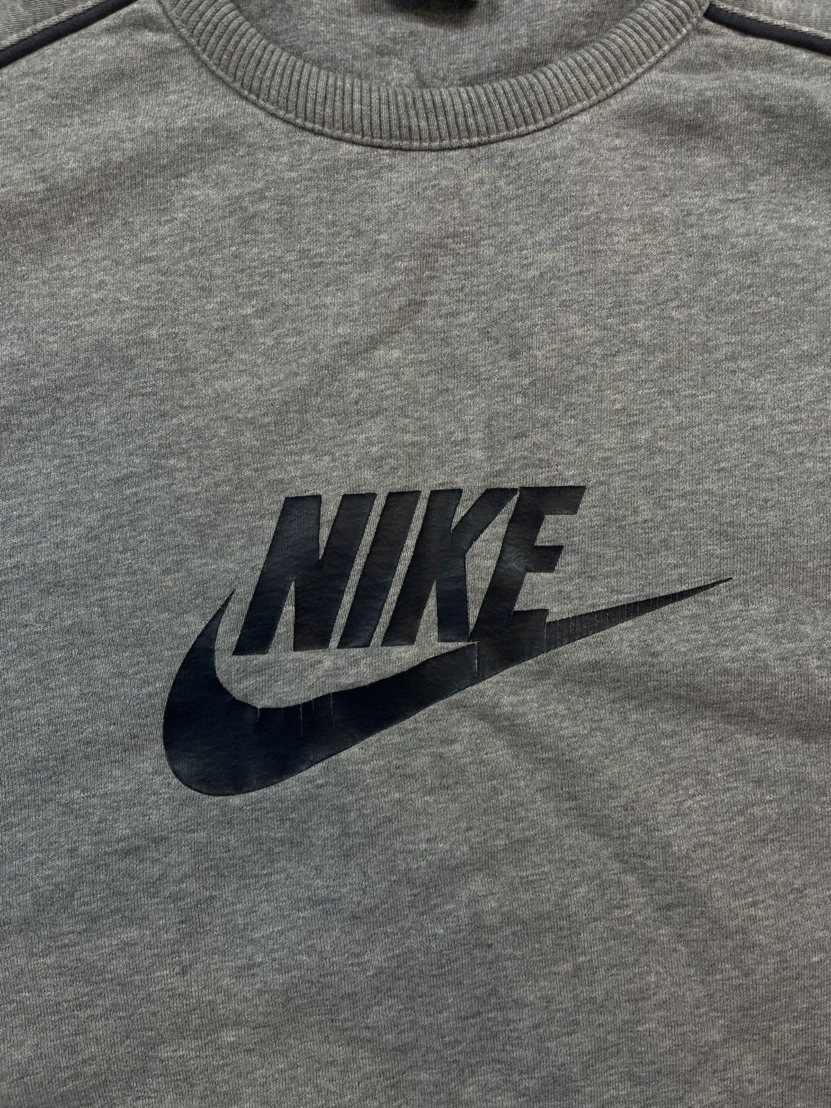 Nike × Vintage 00s Nike Big Retro Logo Vintage Y2K Sweatshirt Size US S / EU 44-46 / 1 - 2 Thumbnail